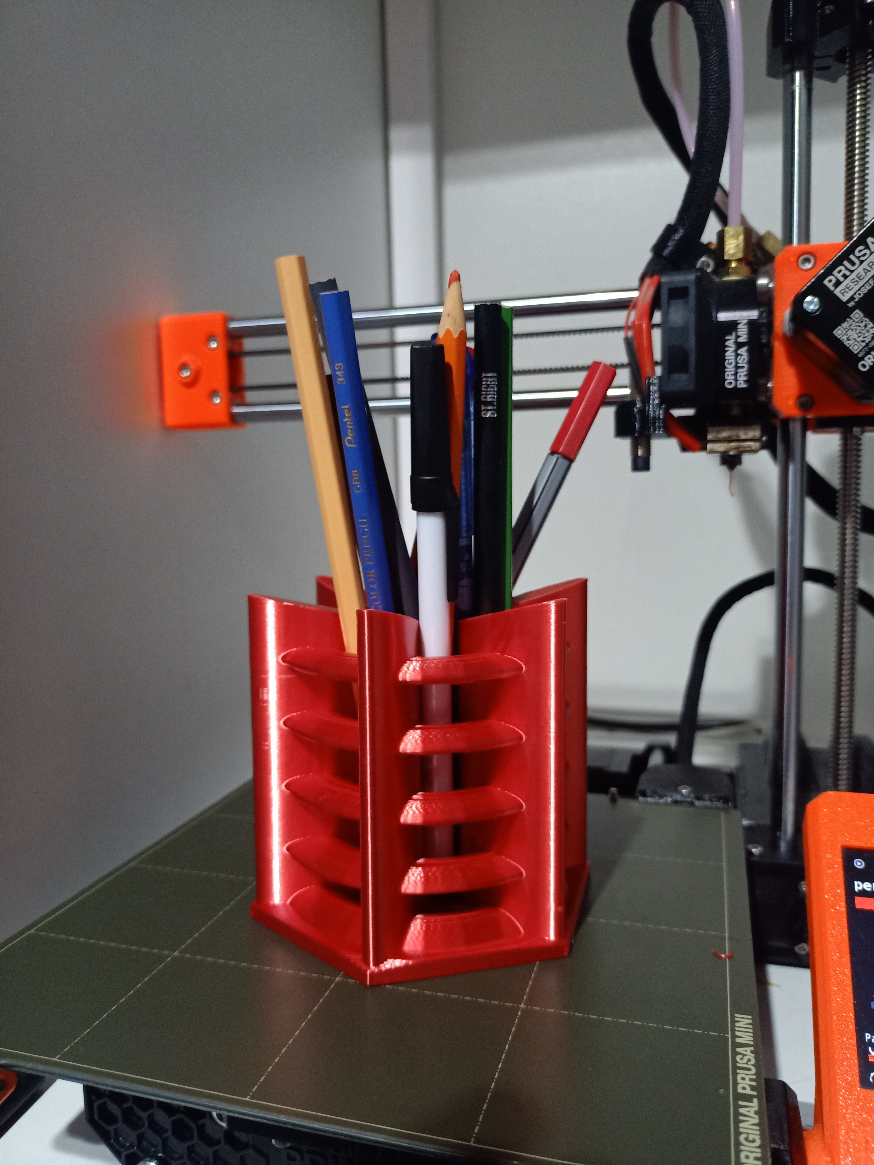 Miniatura 2 do modelo 3D Just a Simple PenHolder