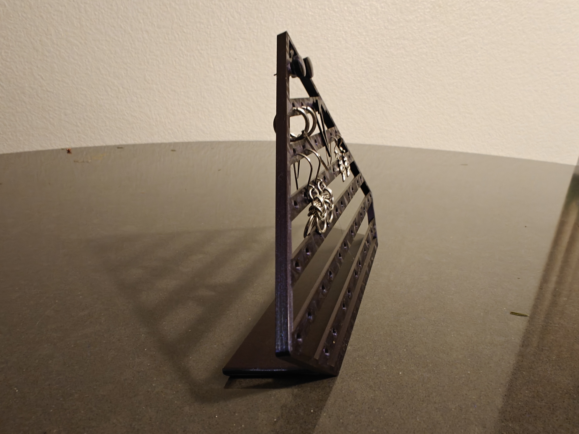 Miniatura 2 do modelo 3D Earring holder/stand