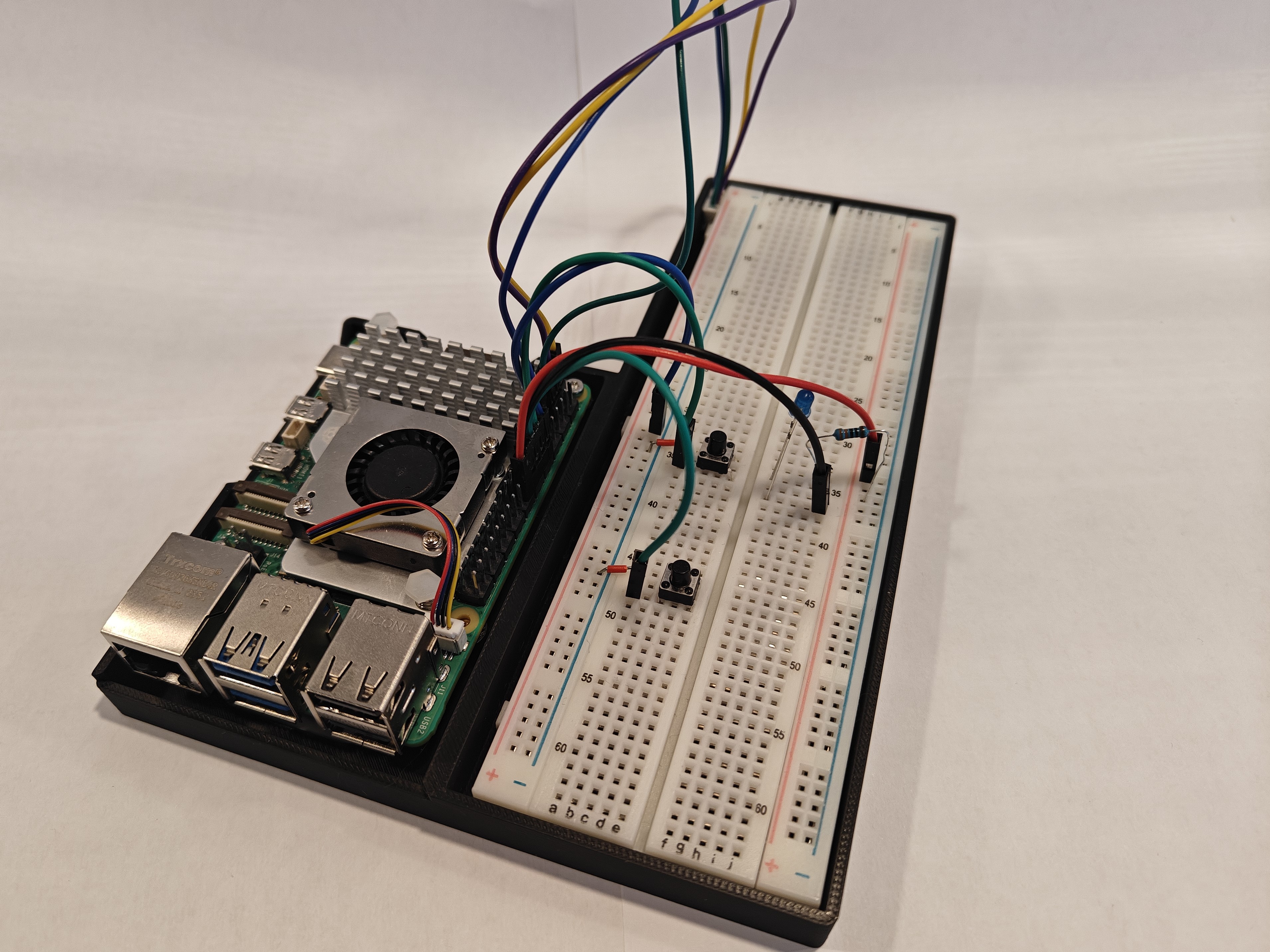 Miniatura 3 do modelo 3D Breadboard Holder - Raspberry Pi 5