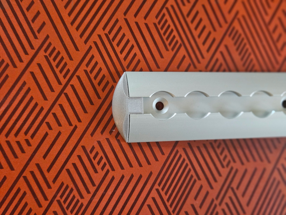 Airline rail end cap / Airlineschiene Endkappe