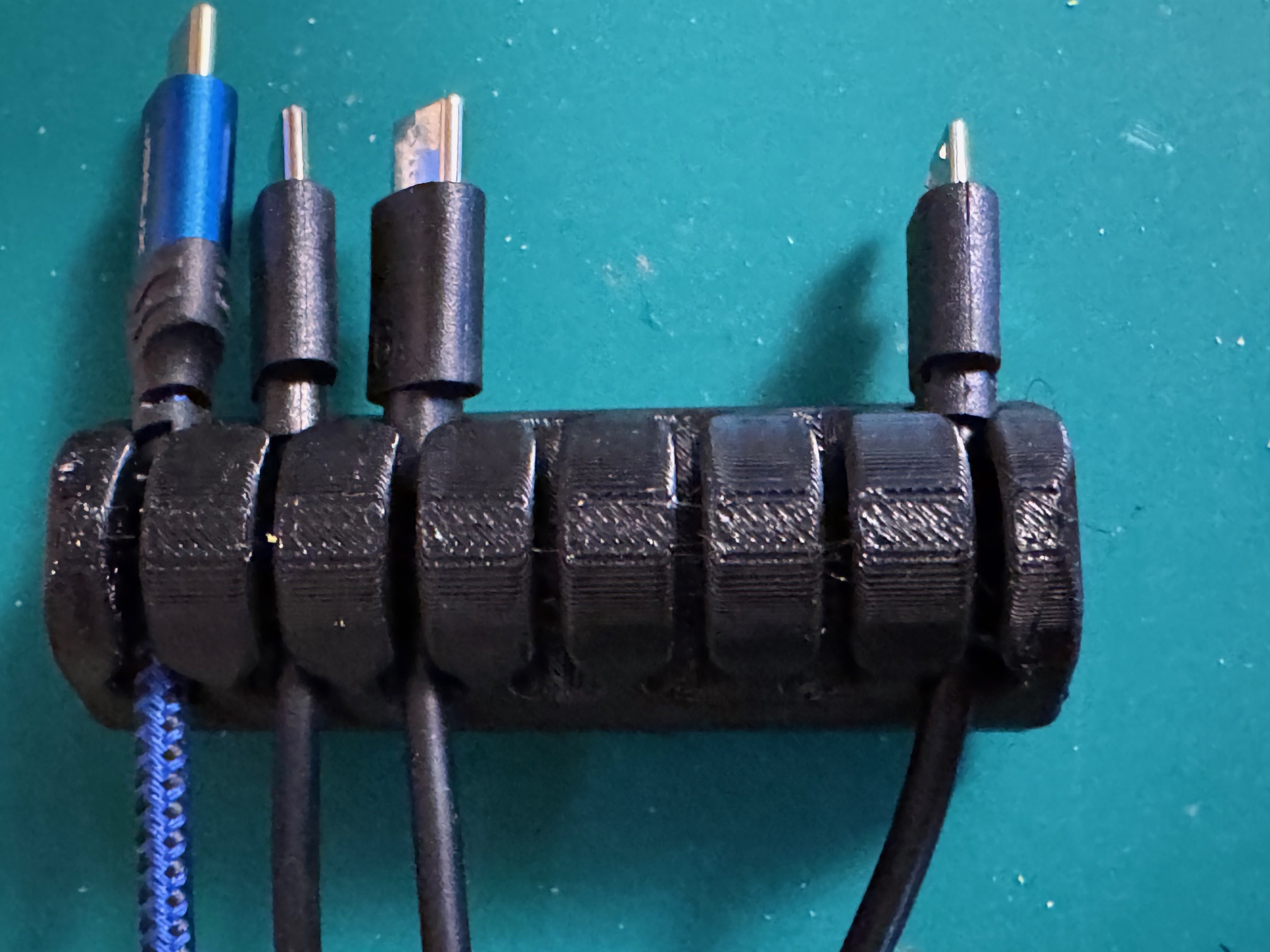 MAGNETIC CABLE HOLDER -TPU