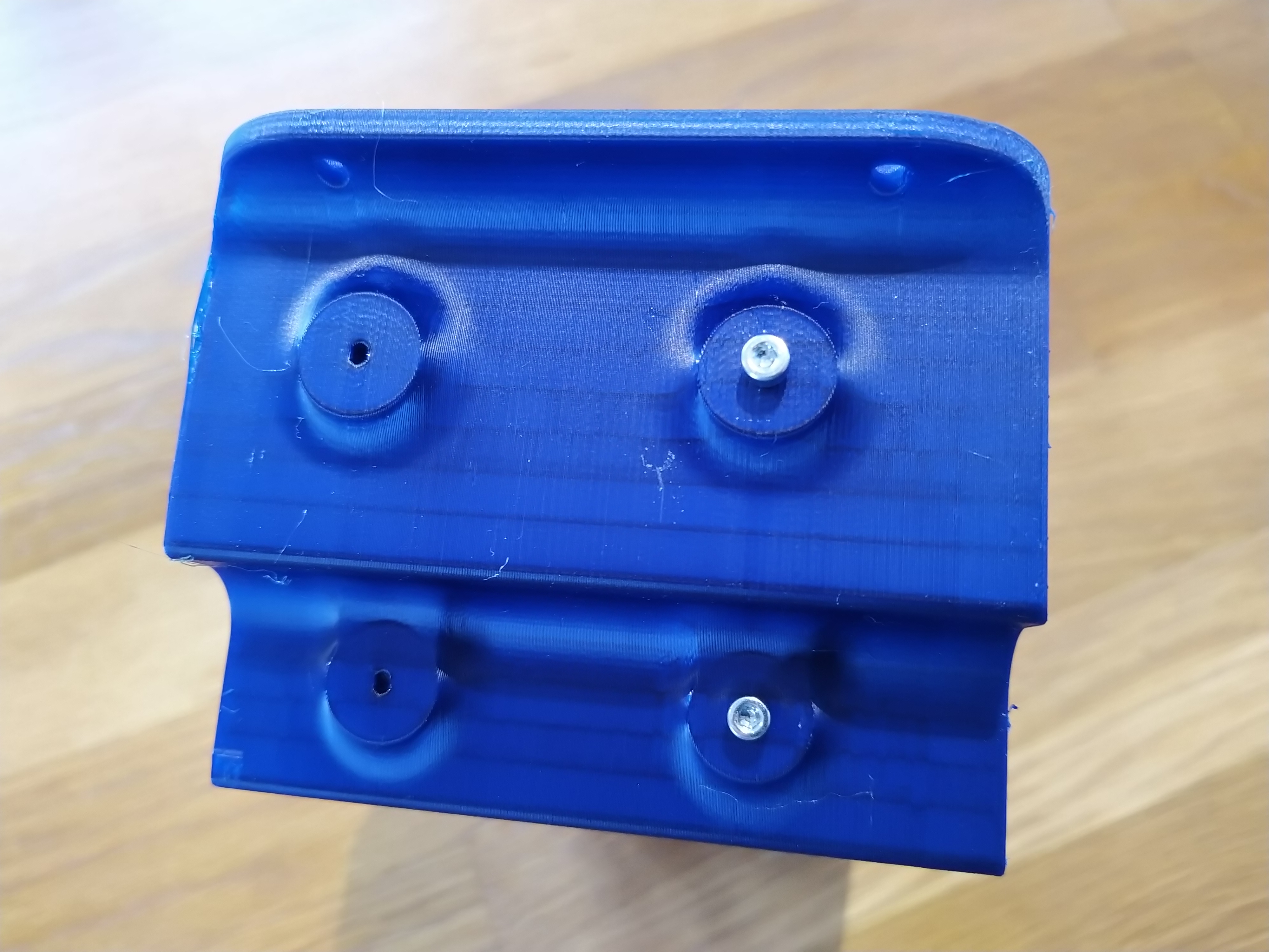 Switch und Patchpanel Halter — thumbnail 4
