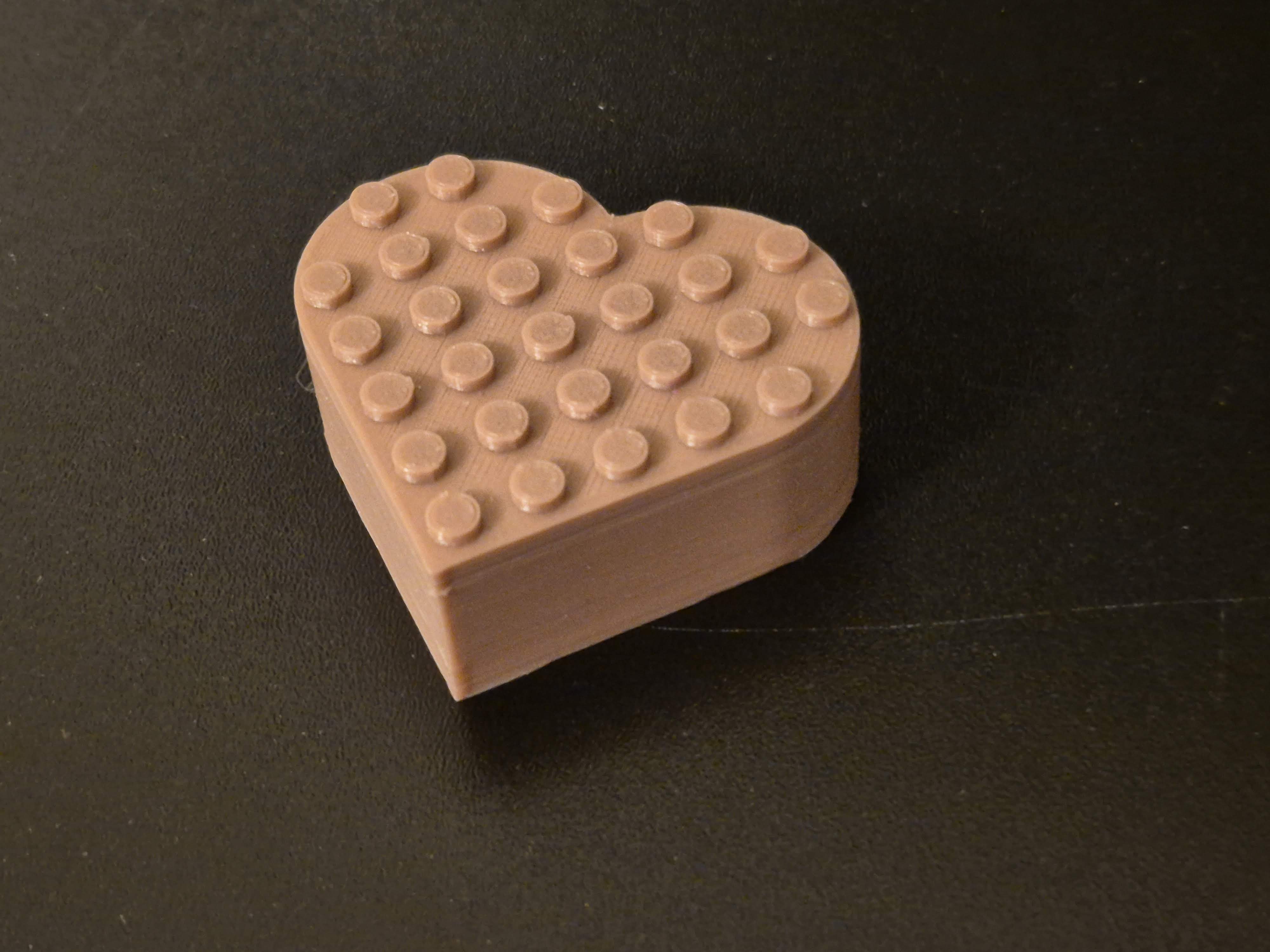 Miniatura 4 do modelo 3D Lego Heart Box Stackable