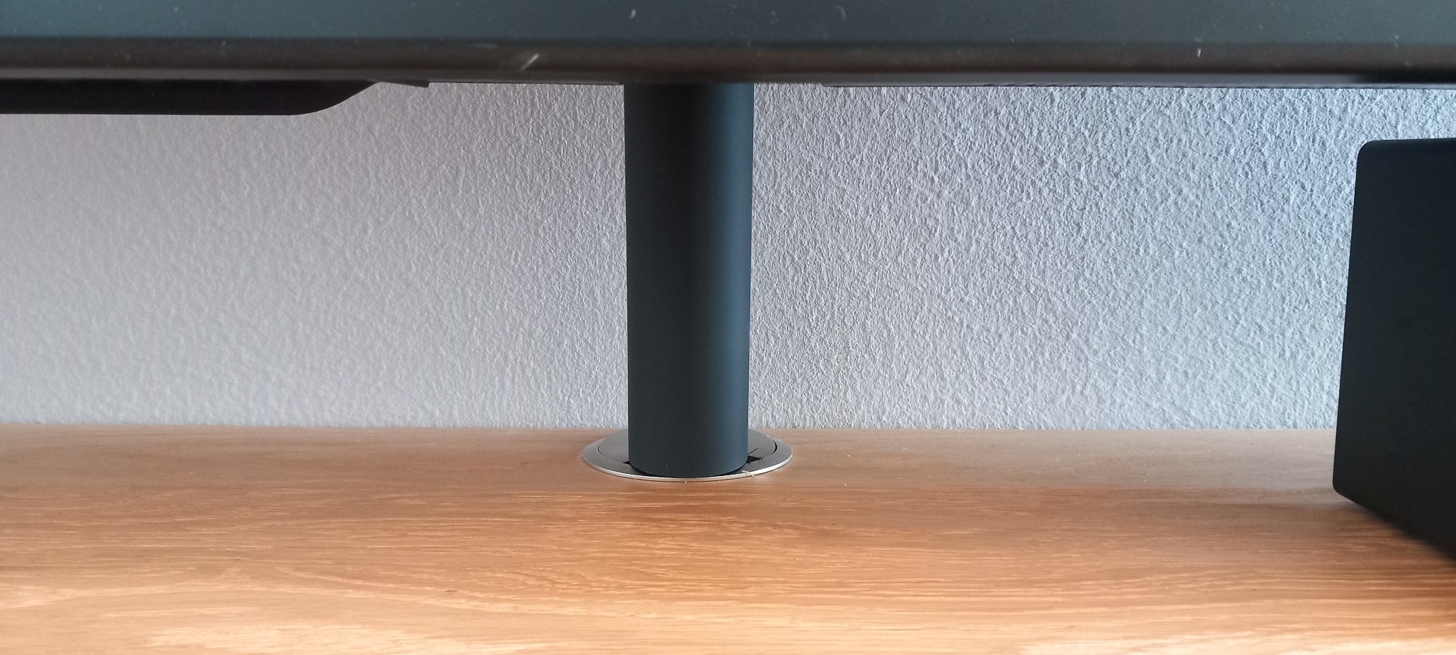 TV Kabelführung/ Kabelblende