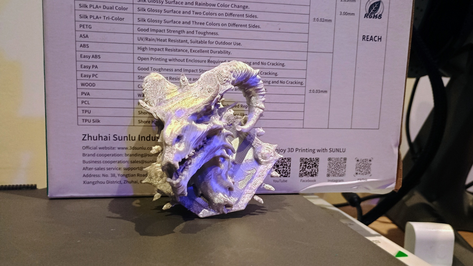 Miniatura 2 do modelo 3D Dragon trophy