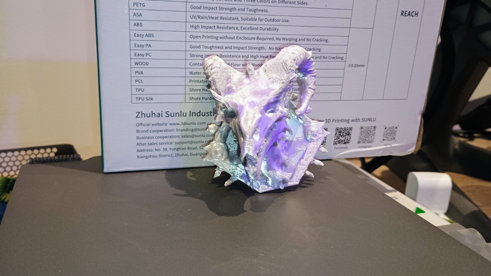 Miniatura 9 do modelo 3D Dragon trophy