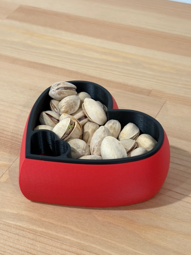 snack/pistachio bowl