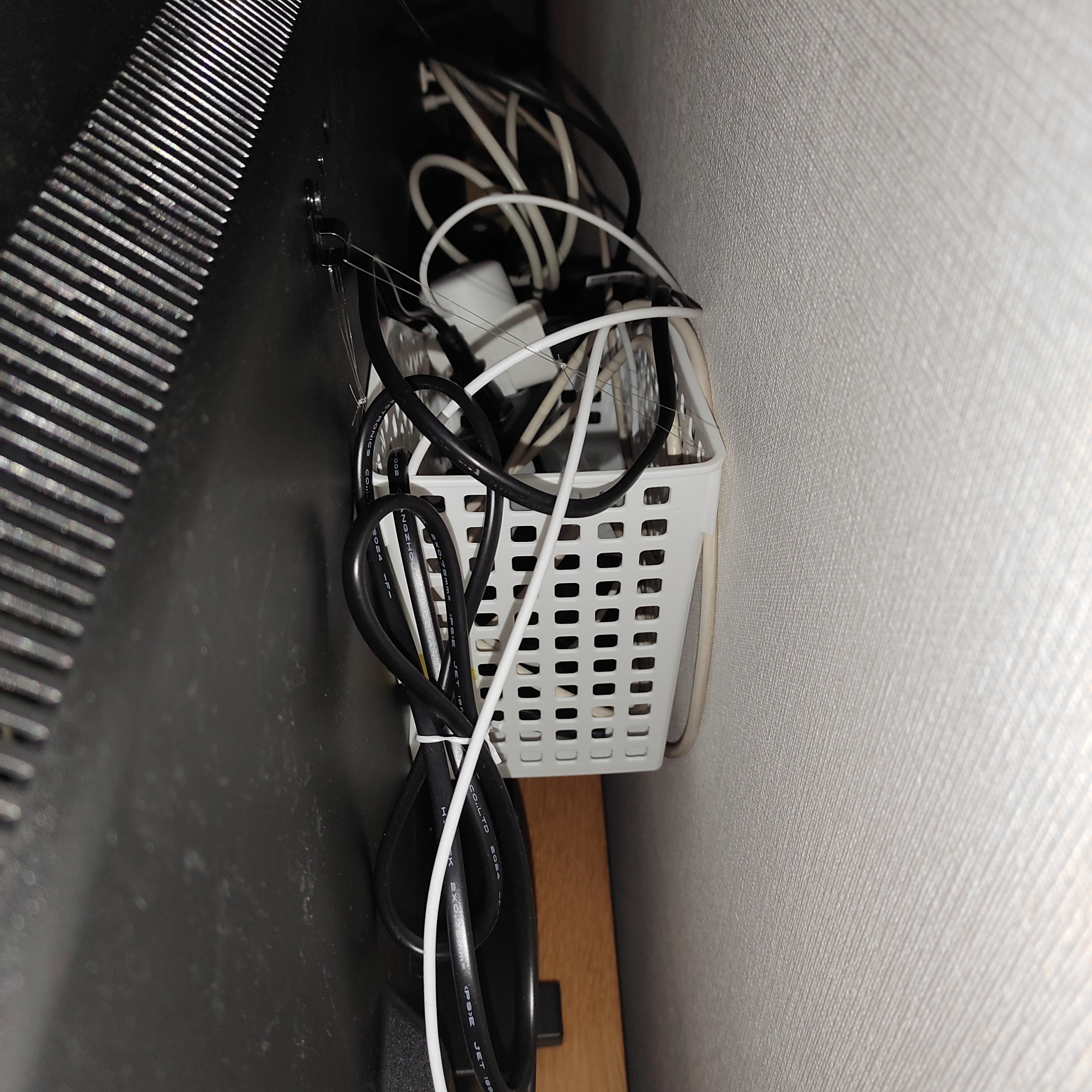 Spacers and a Washer for Stand-Type Himaraya Fit Basket to attach onto VESA Display Mount