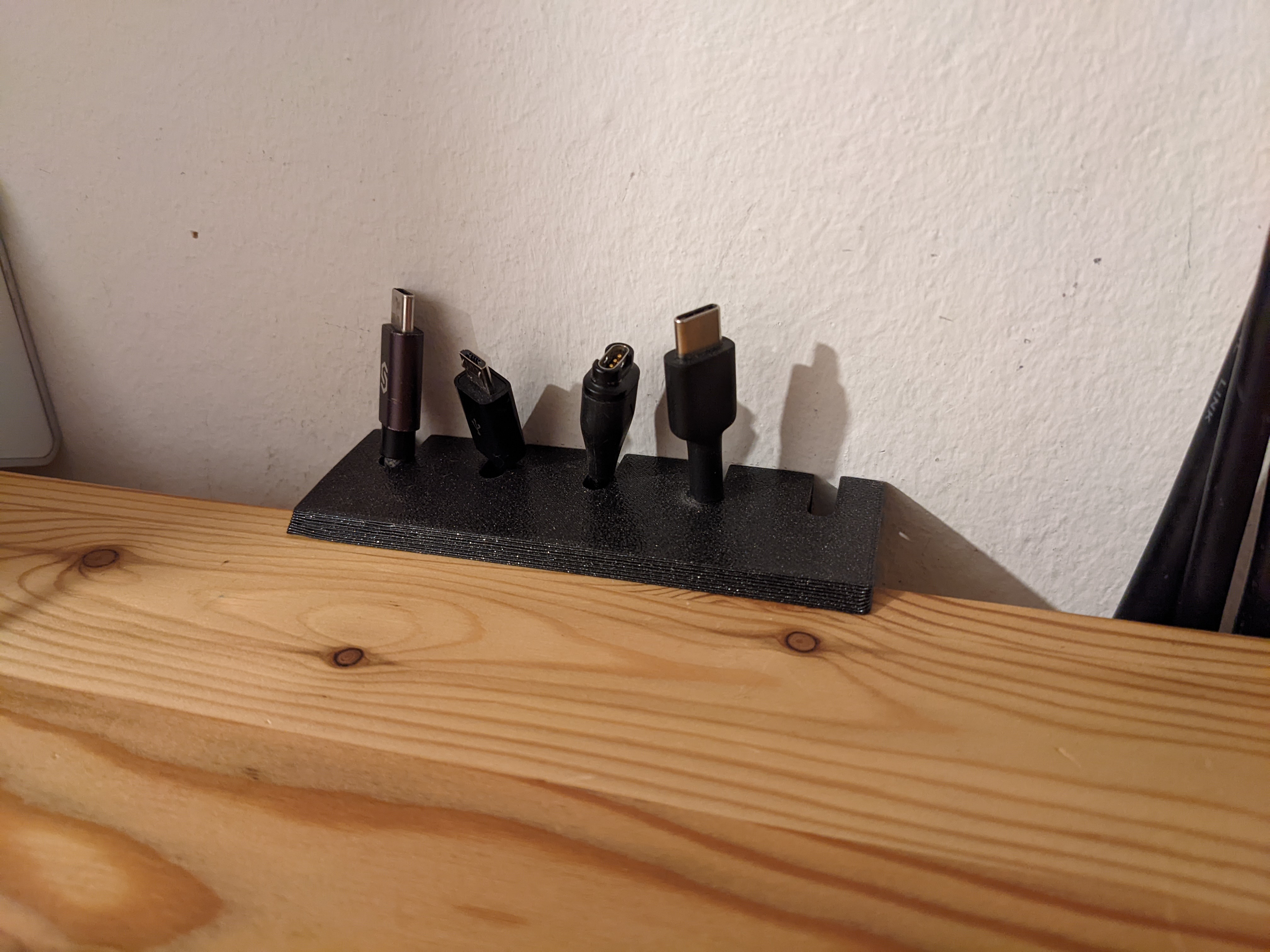 USB cables holder and organiser for desk