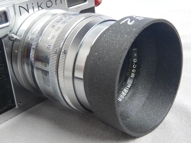 Nikon Gegenlichtblende Nikkor 8,5cm f2 Messsucher; Lens hood Nikon 8,5cm f2 rangefinder; M48 x 0,5