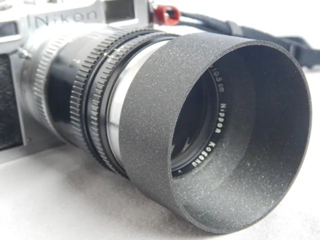 Nikon Gegenlichtblende 10,5cm f2,5 Messsucher; Lens hood Nikon 10,5cm f2,5 rangefinder; M52 x 0,75