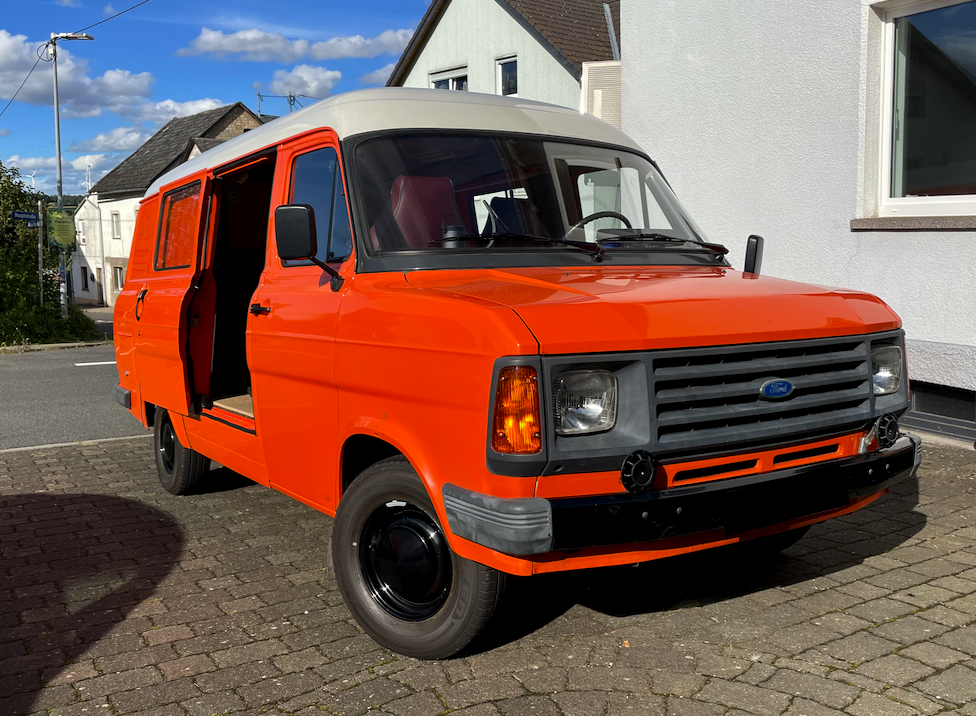 Ford Transit MK2 1985  - Bose Revolve+2 - Dashboard Soundbox Holder