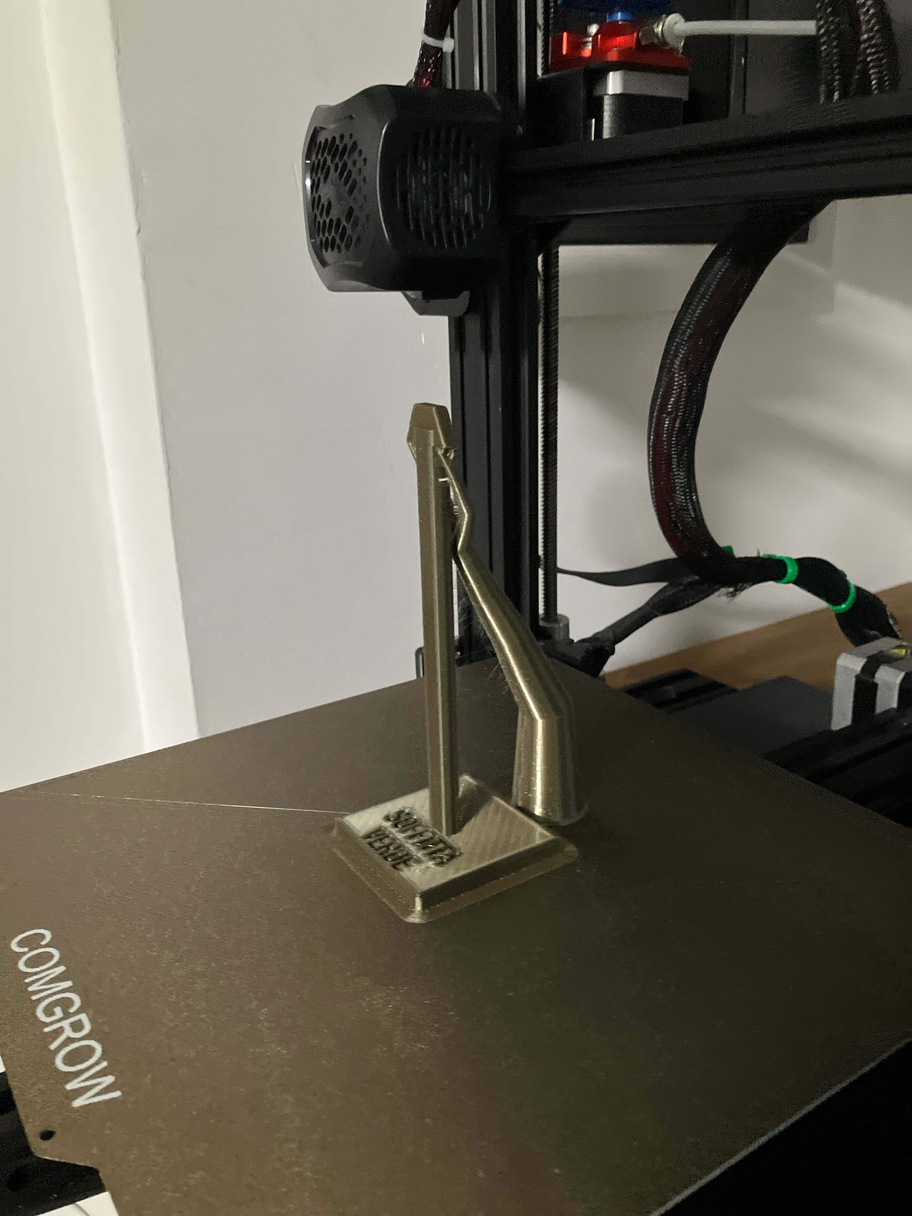 Miniatura 2 do modelo 3D Handmade Bookmark Stand
