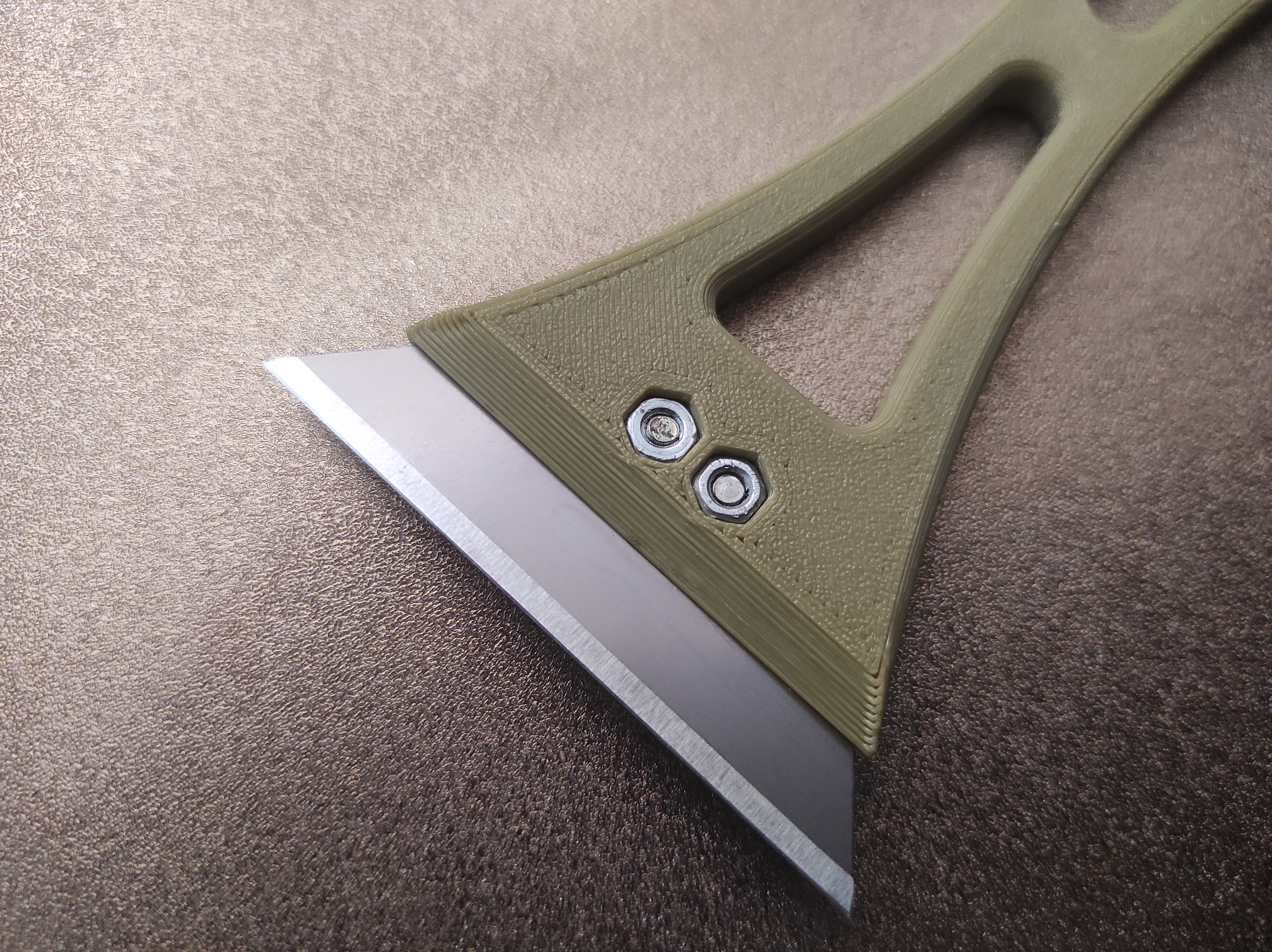 Scraper with replaceable blades — thumbnail 4