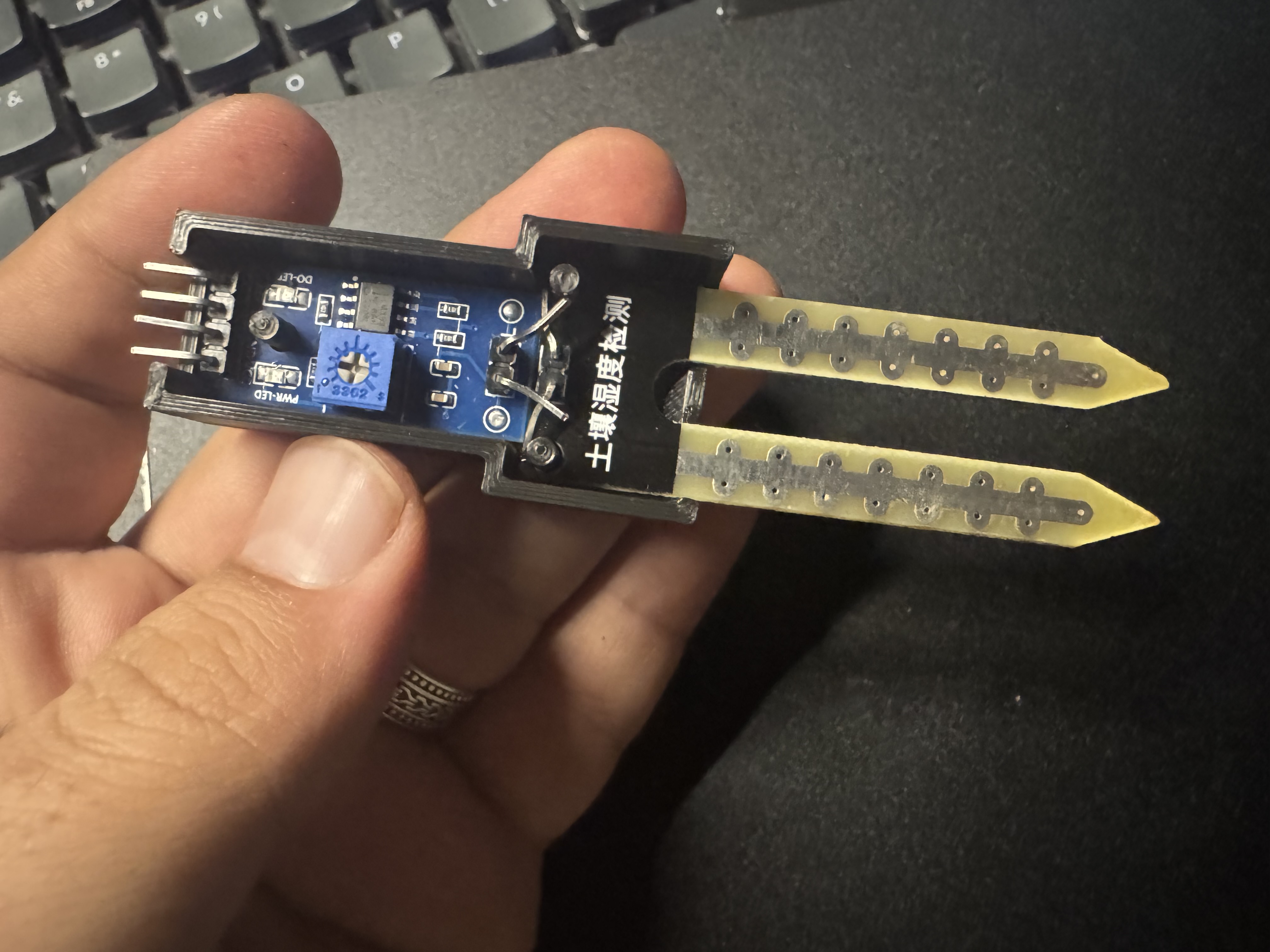 Moisture sensor enclosure — miniatura 5