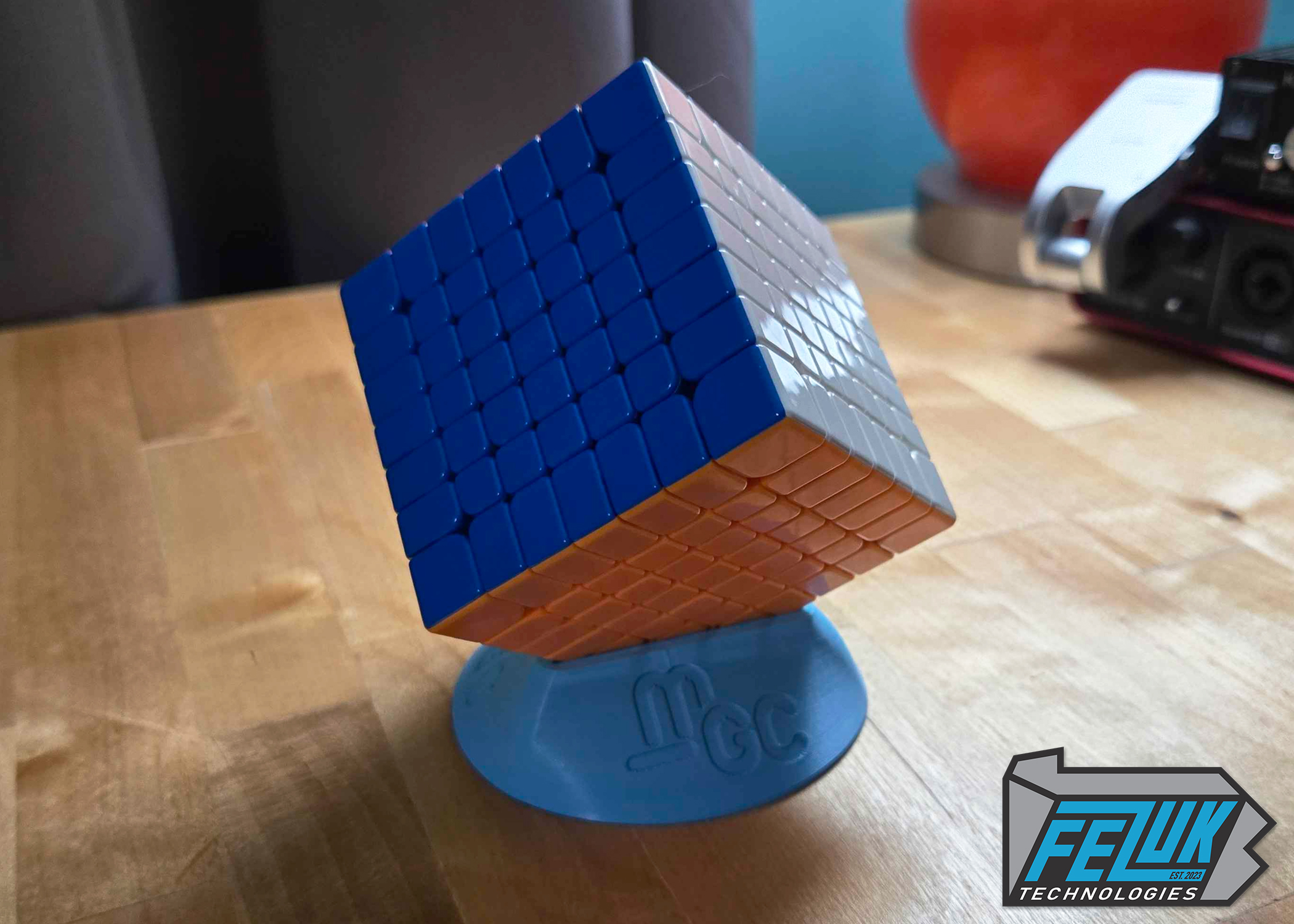 Miniatura 5 do modelo 3D Rubik's Cube Display Stand