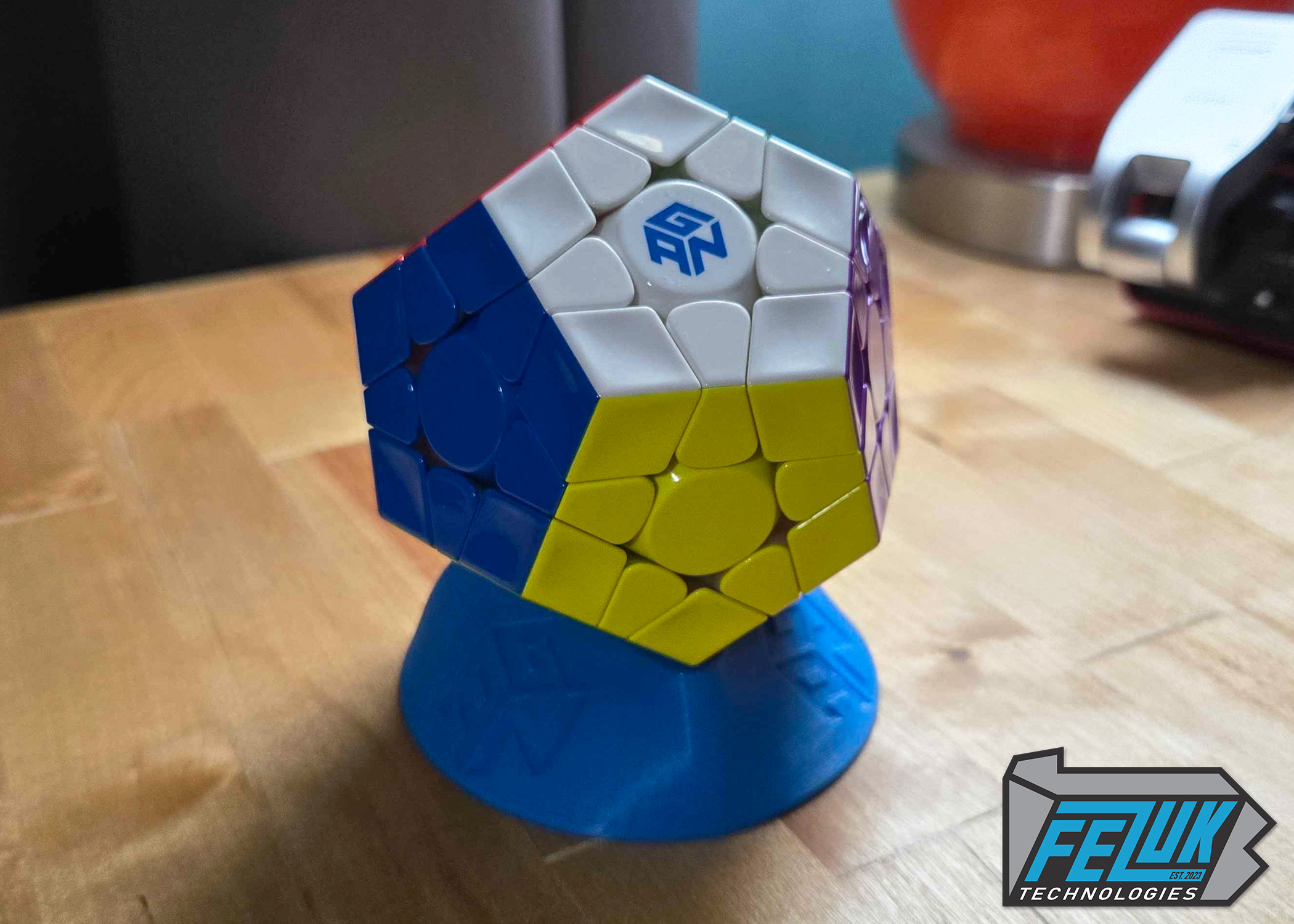 Miniatura 4 do modelo 3D Rubik's Cube Display Stand