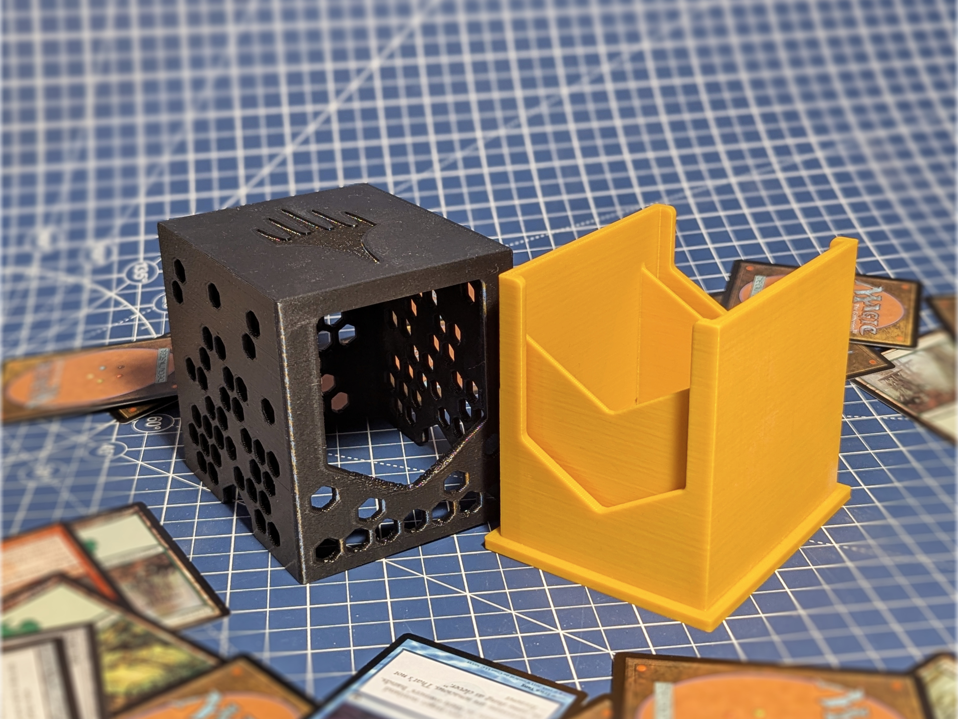 Miniatura 2 do modelo 3D MTG Commander Shell Deck Case