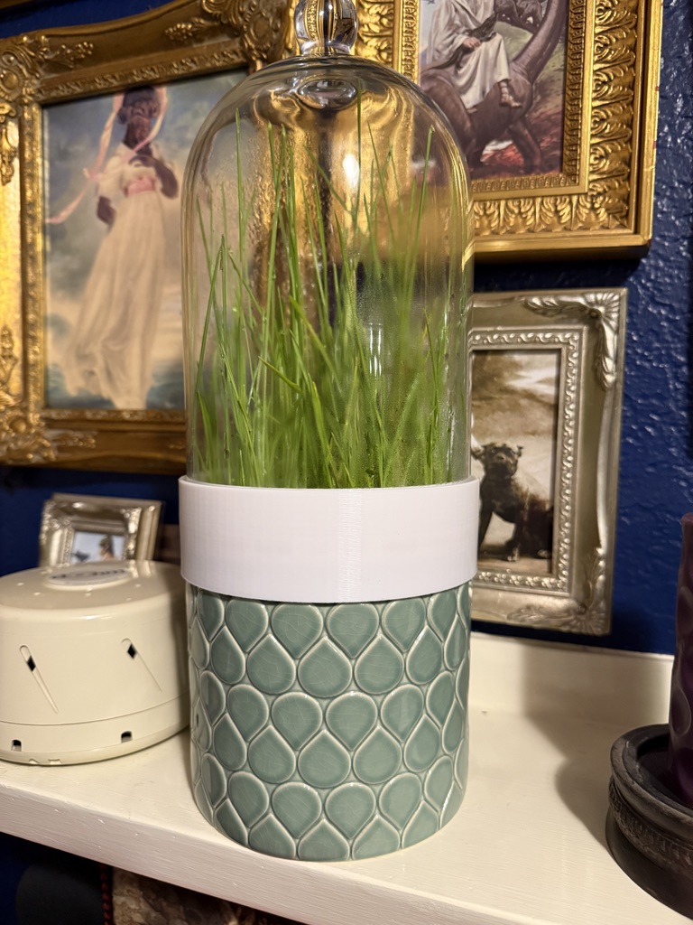Mini greenhouse using Ikea Morgontidig bell cloche to Chiafrön flower pot adapter