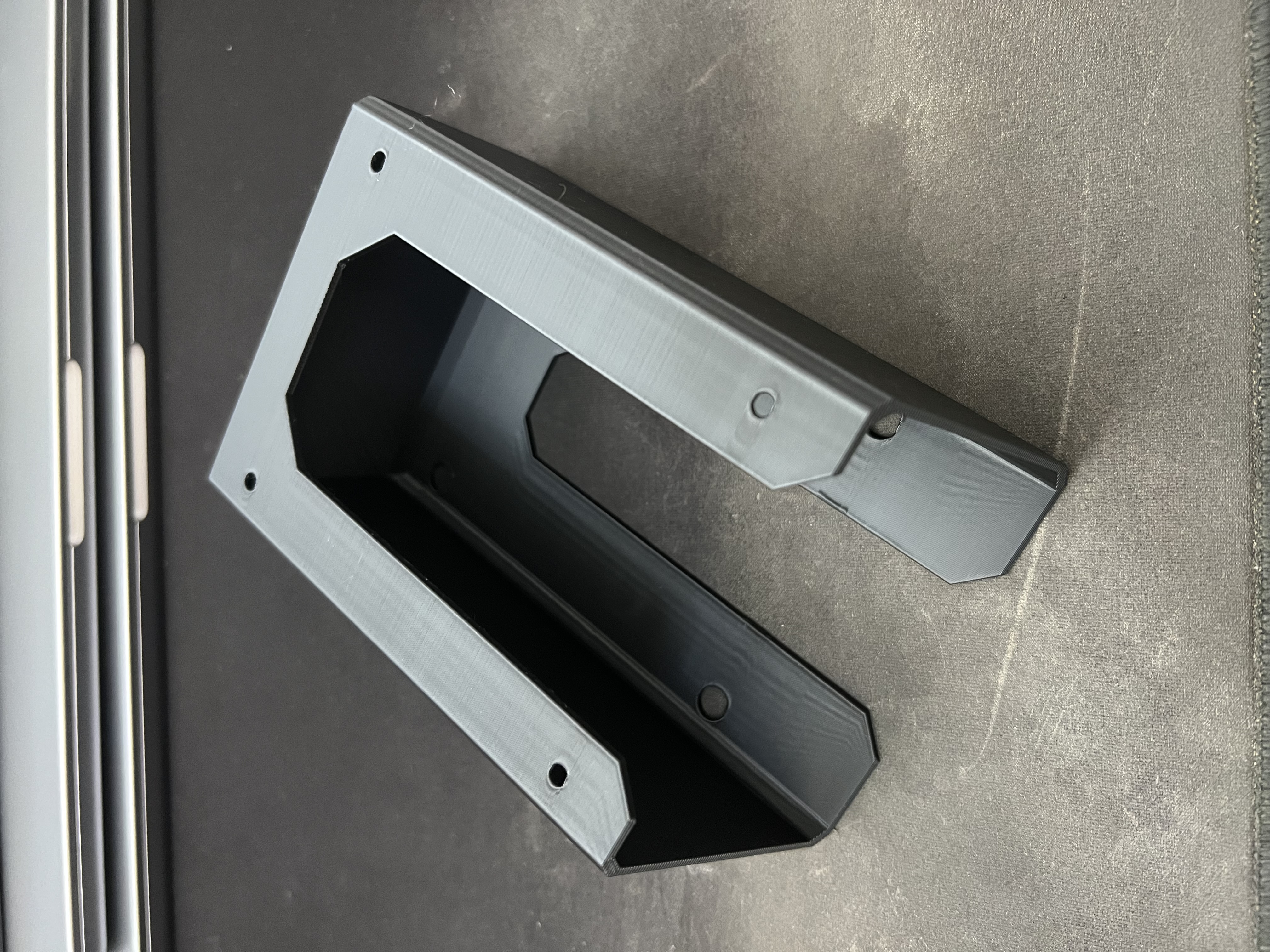 Under desk mouse holder — thumbnail 2