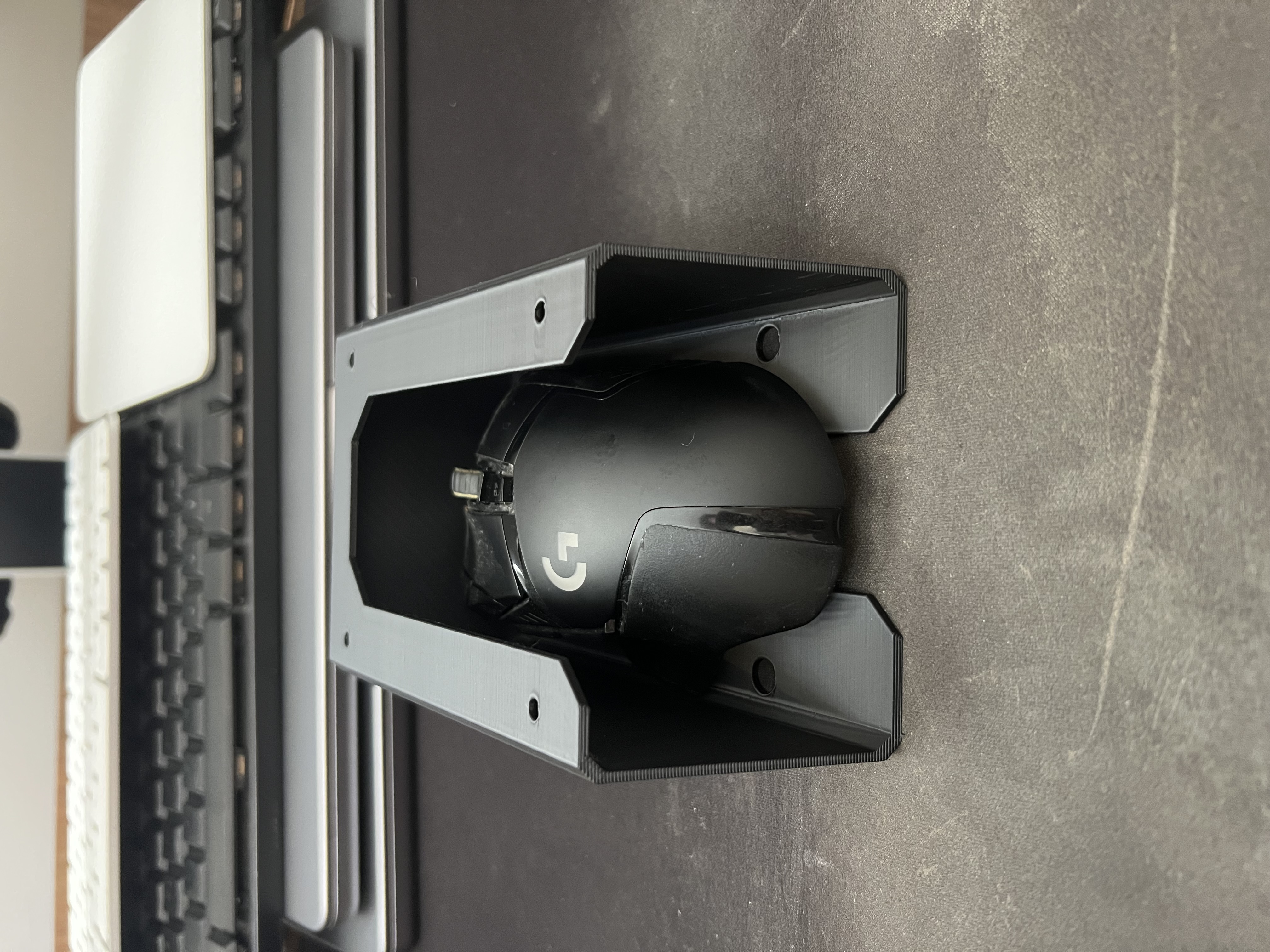 Under desk mouse holder — thumbnail 3