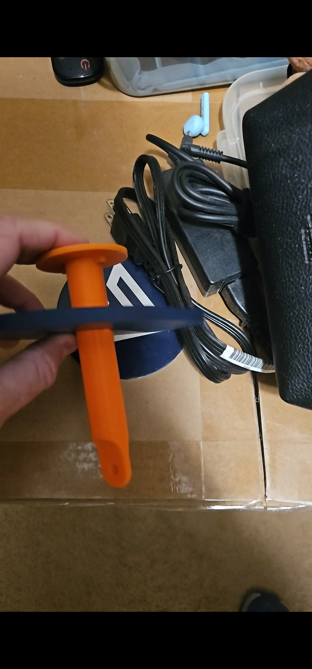 Breakdown Portable Knitting Cake holder — thumbnail 2