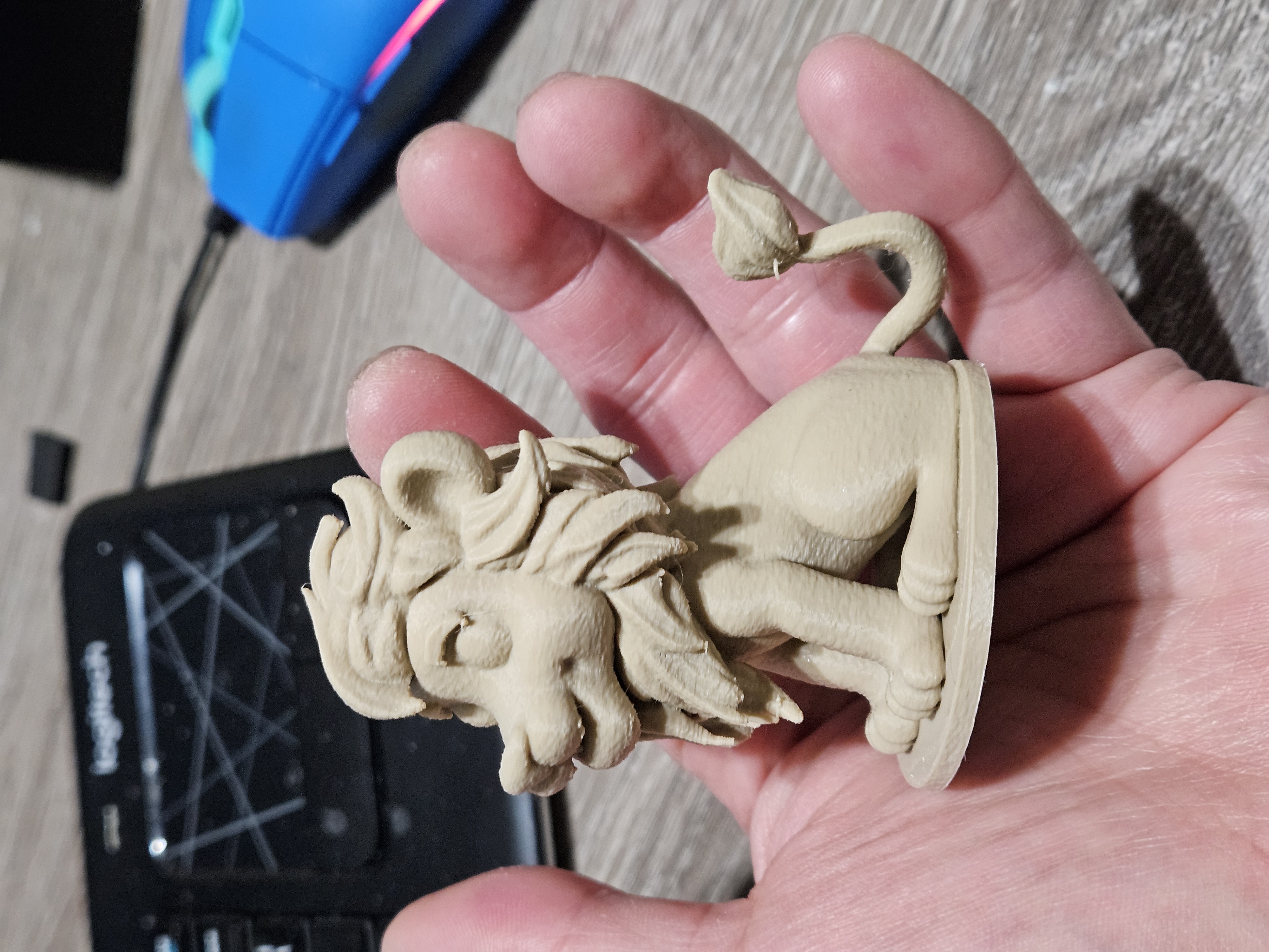 Sitting Lion Display — thumbnail 4