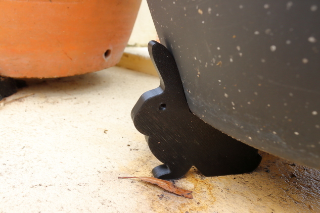 Miniatura 6 do modelo 3D Bunny Pot Plant Riser