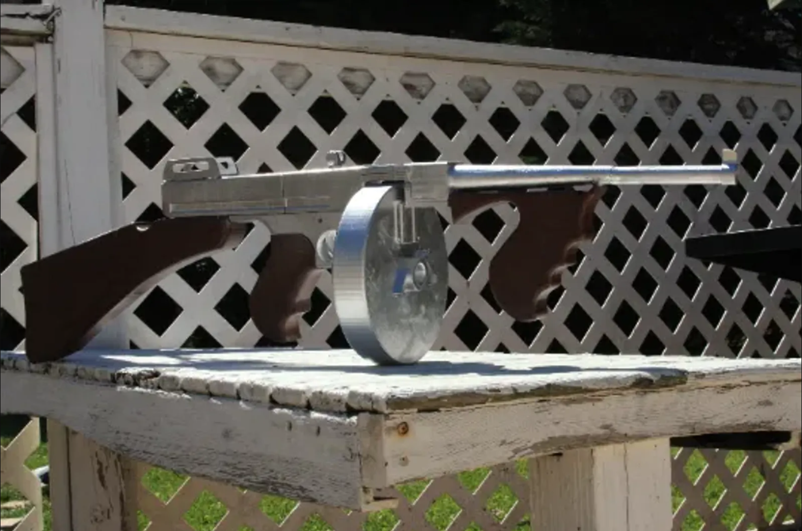 Mechanical Gangster Tommy Gun Prop