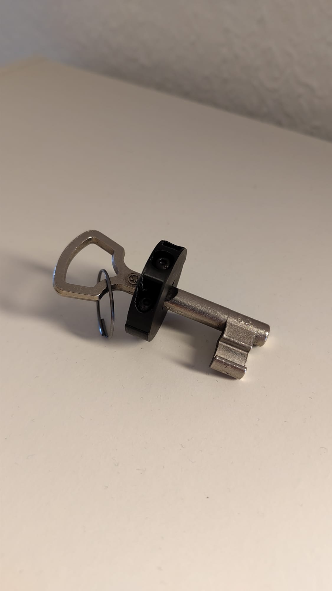 Depth stop for skeleton keys/indoor home keys