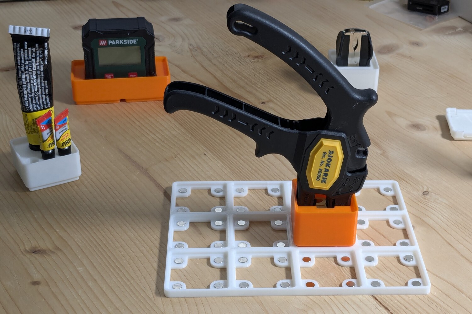 Minimal 1x1 Gridfinity Holder for Wire Stripper 3D model thumbnail