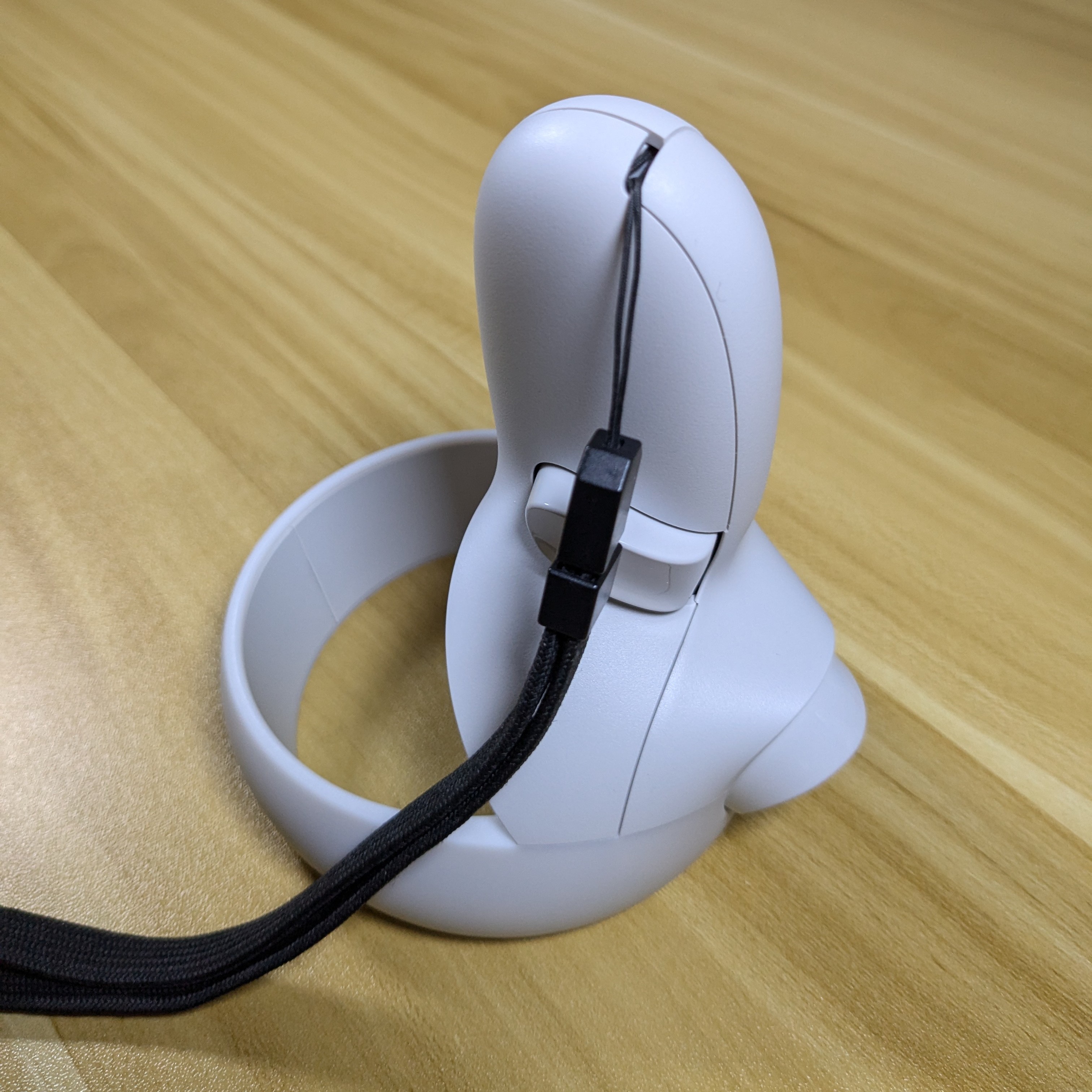 Oculus Quest 2 Controller Strap Adapter — thumbnail 2
