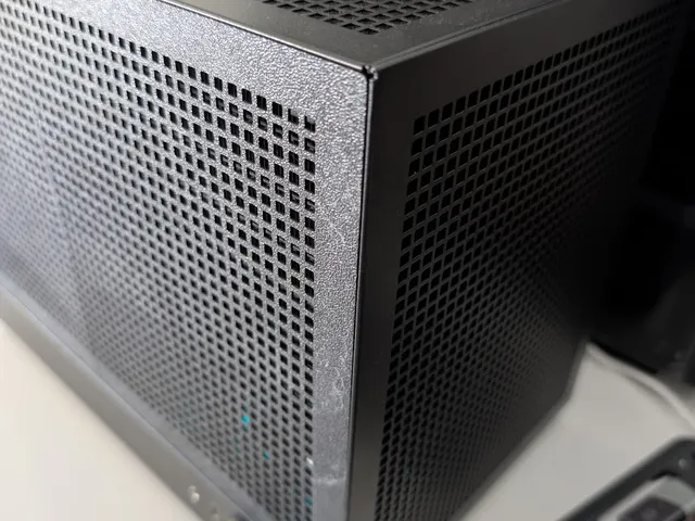 DeepCool CH160 Side Panel - 3.5mm squares