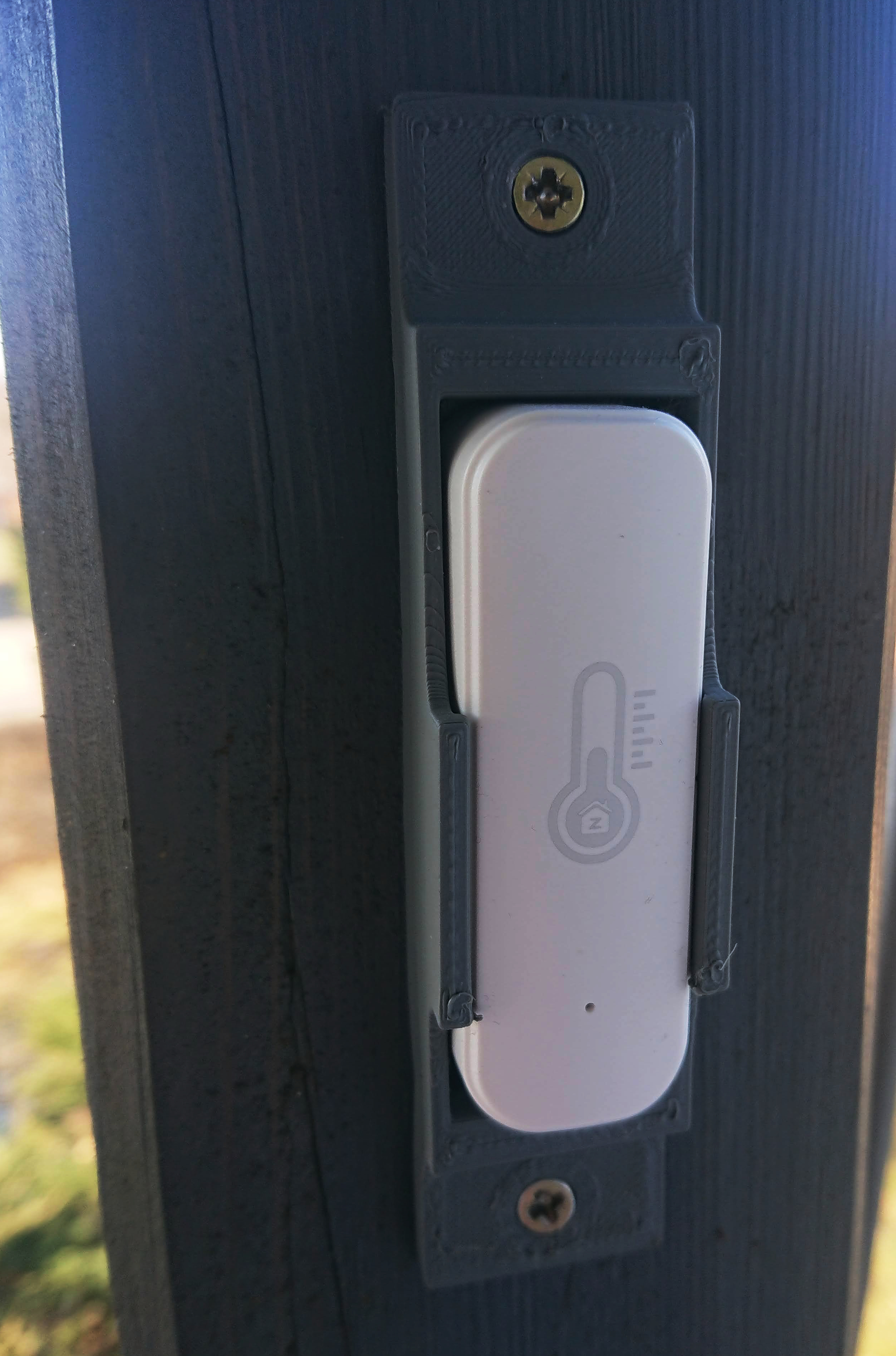 Tuya Zigbee or WiFi temperature sensor TH02Z mounting bracket