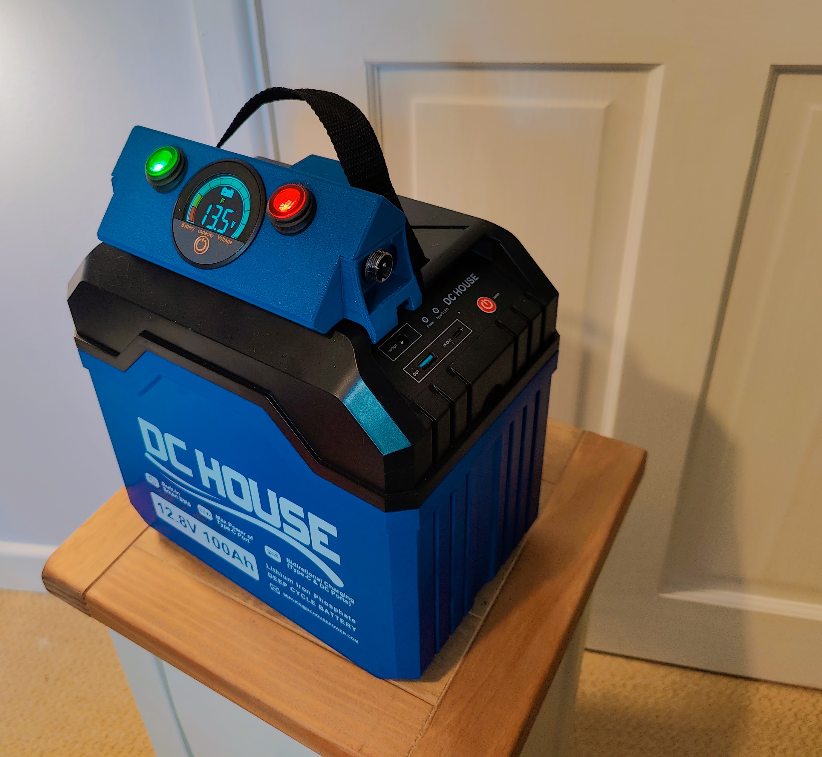 DC House 12V 100Ah Battery - Powerbank Terminal Cover with Display, Switchable Fused output, and Wi-Fi Hotspot