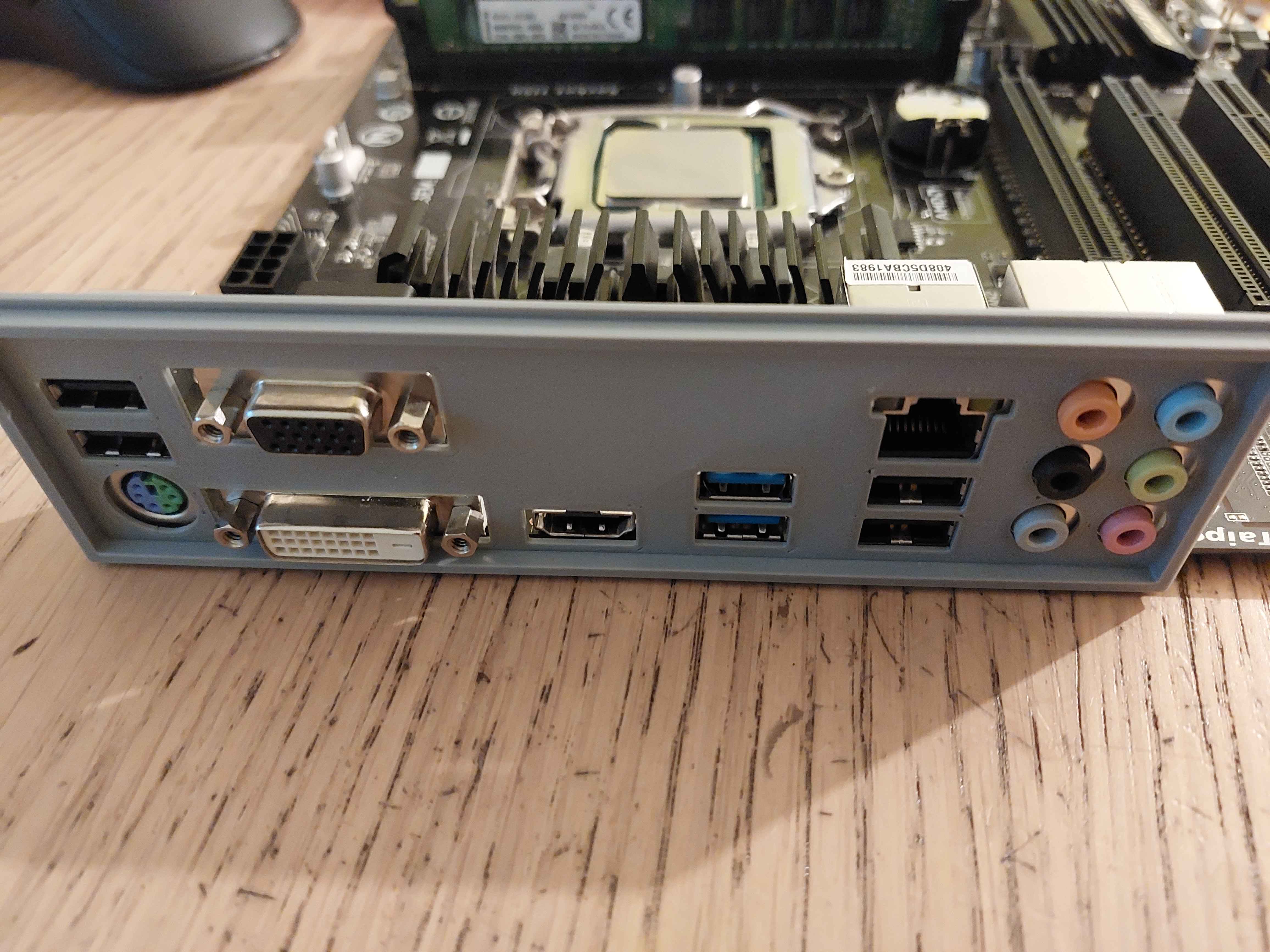 IO Shield for Gigabyte B85M-D3H-A