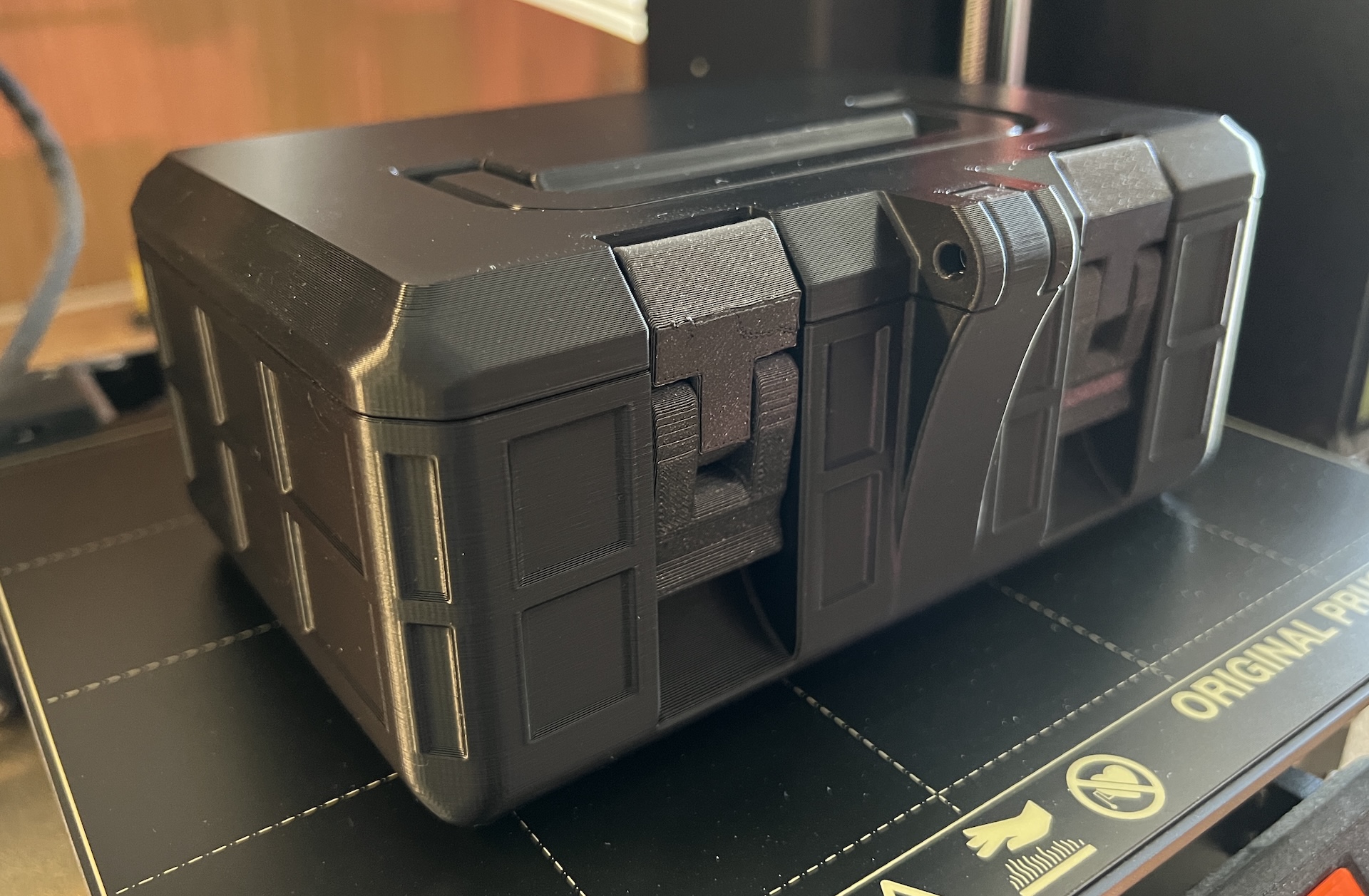 Cash Box Lockable With Tamperproof Hinges And Latches
