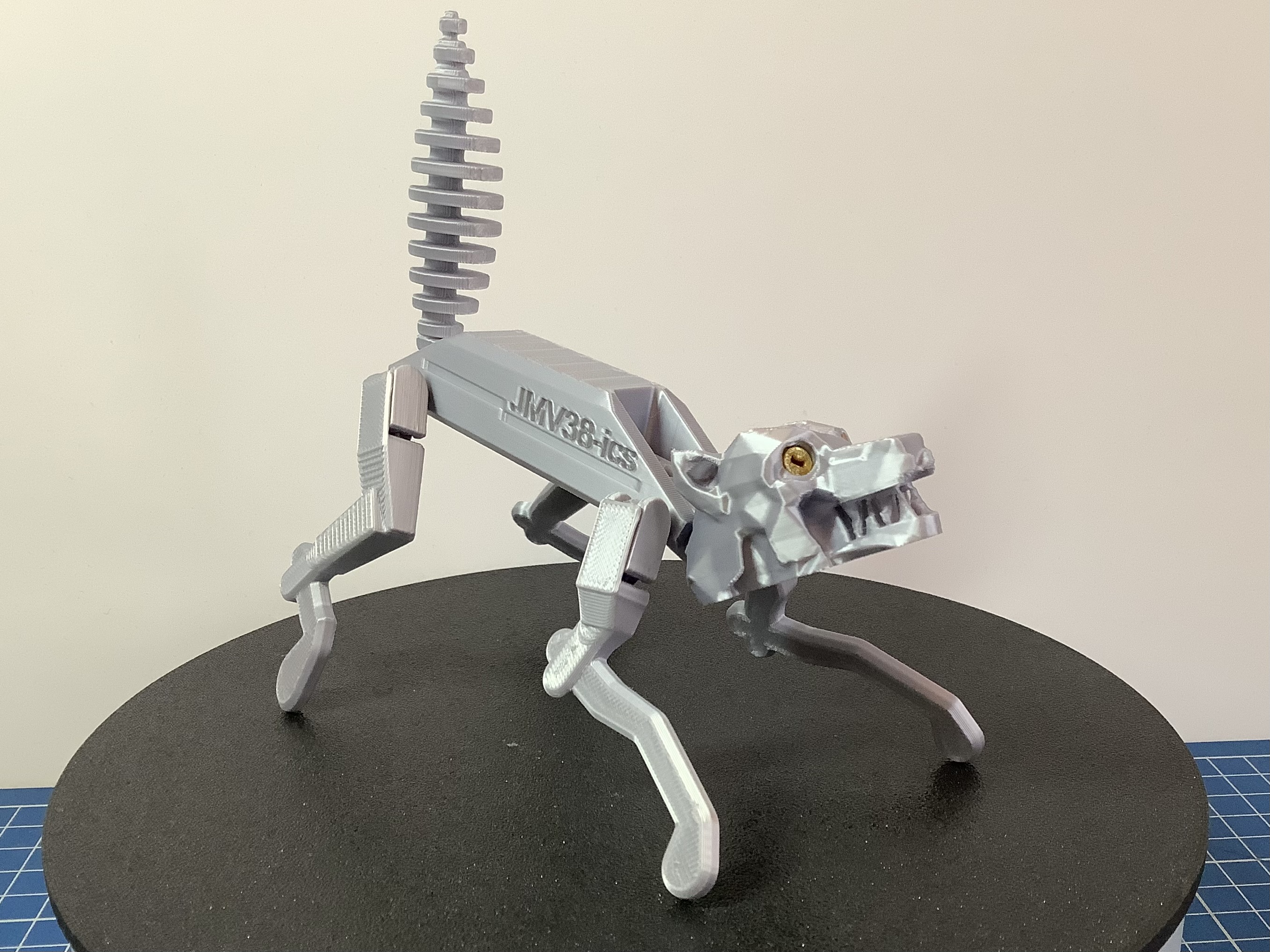 Miniatura 4 do modelo 3D robot wolf