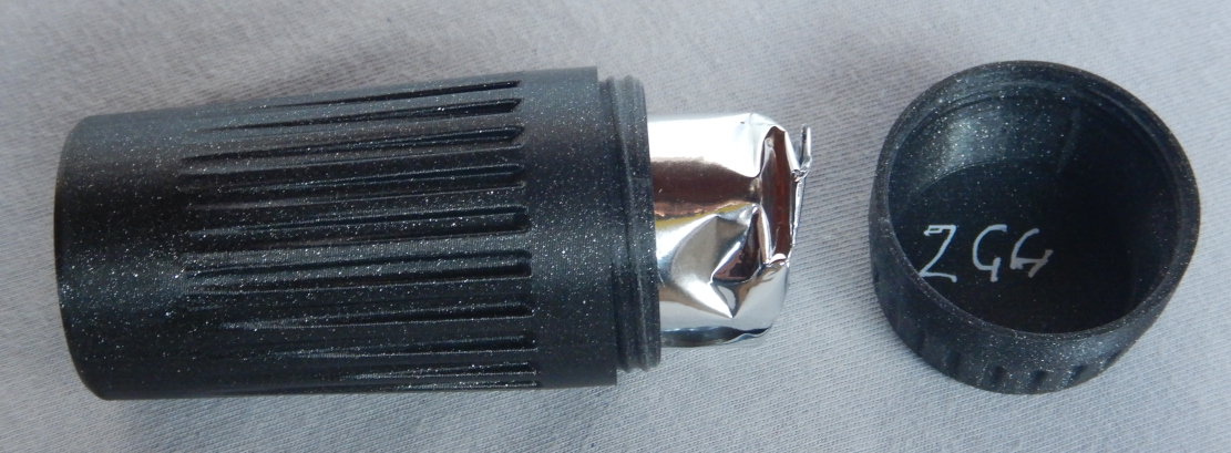 Verschraubbare Dose für 120 Mittelformat Film im Ripp-Design; Screw-on container for 120 medium format film in a ribbed design — miniatura 2