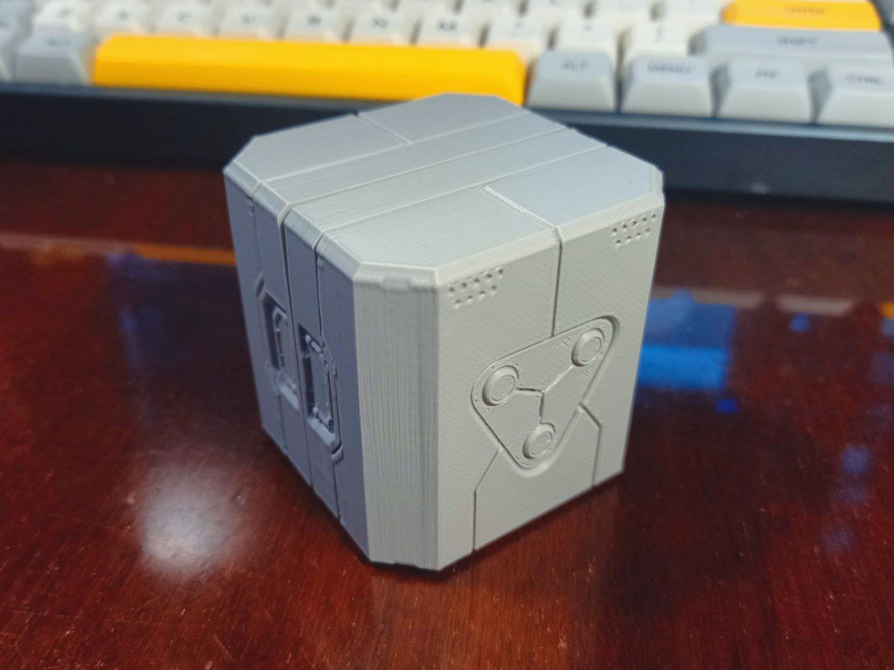 Sci-Fi sliding box — miniatura 2