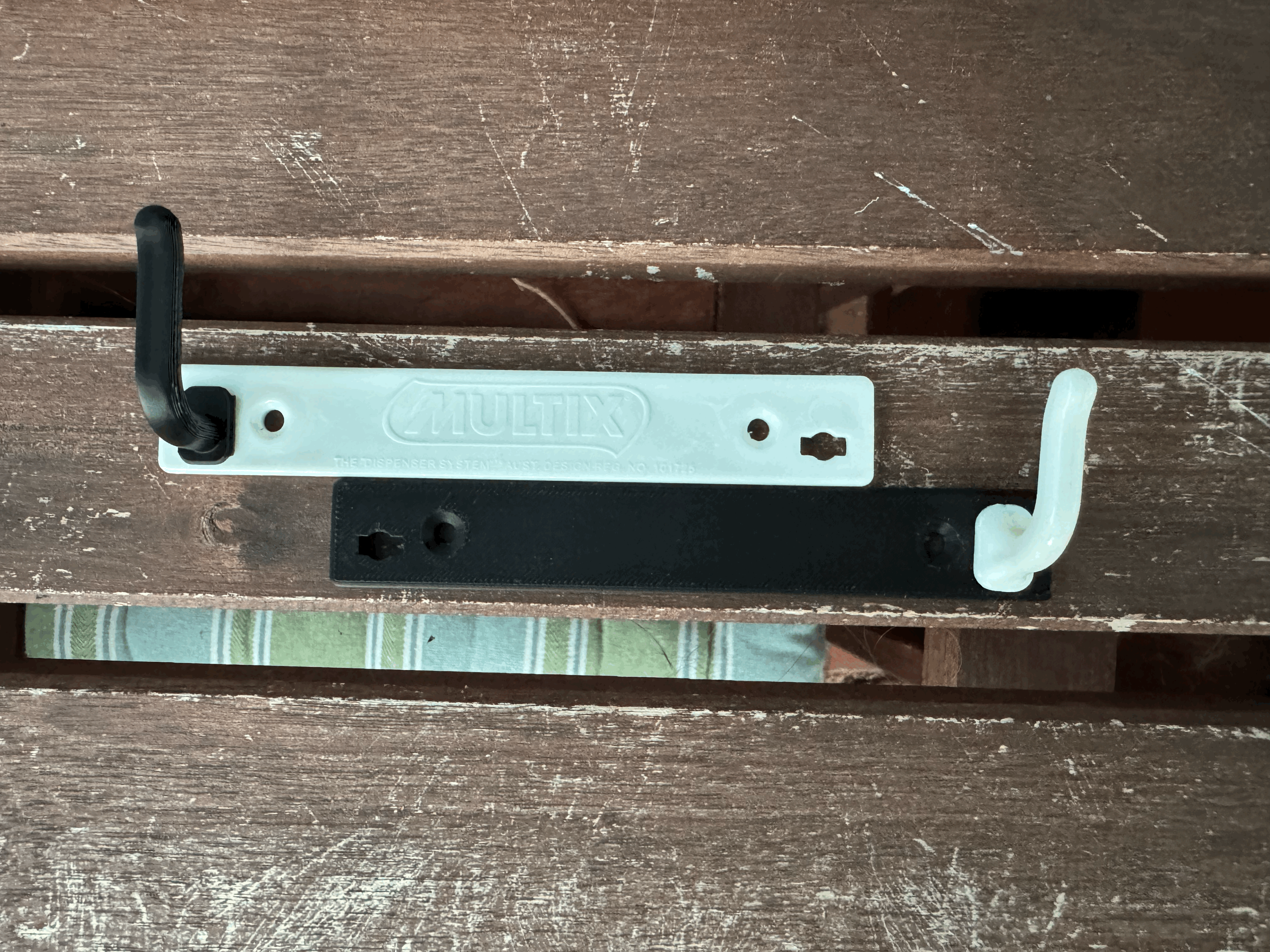 Multix dispenser hook system replica — miniatura 4