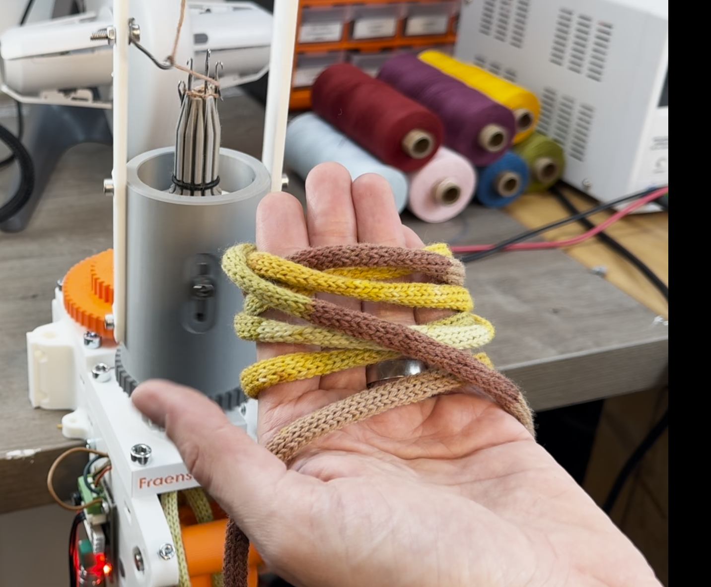 Miniatura 9 do modelo 3D Circular knitting machine Upgrade