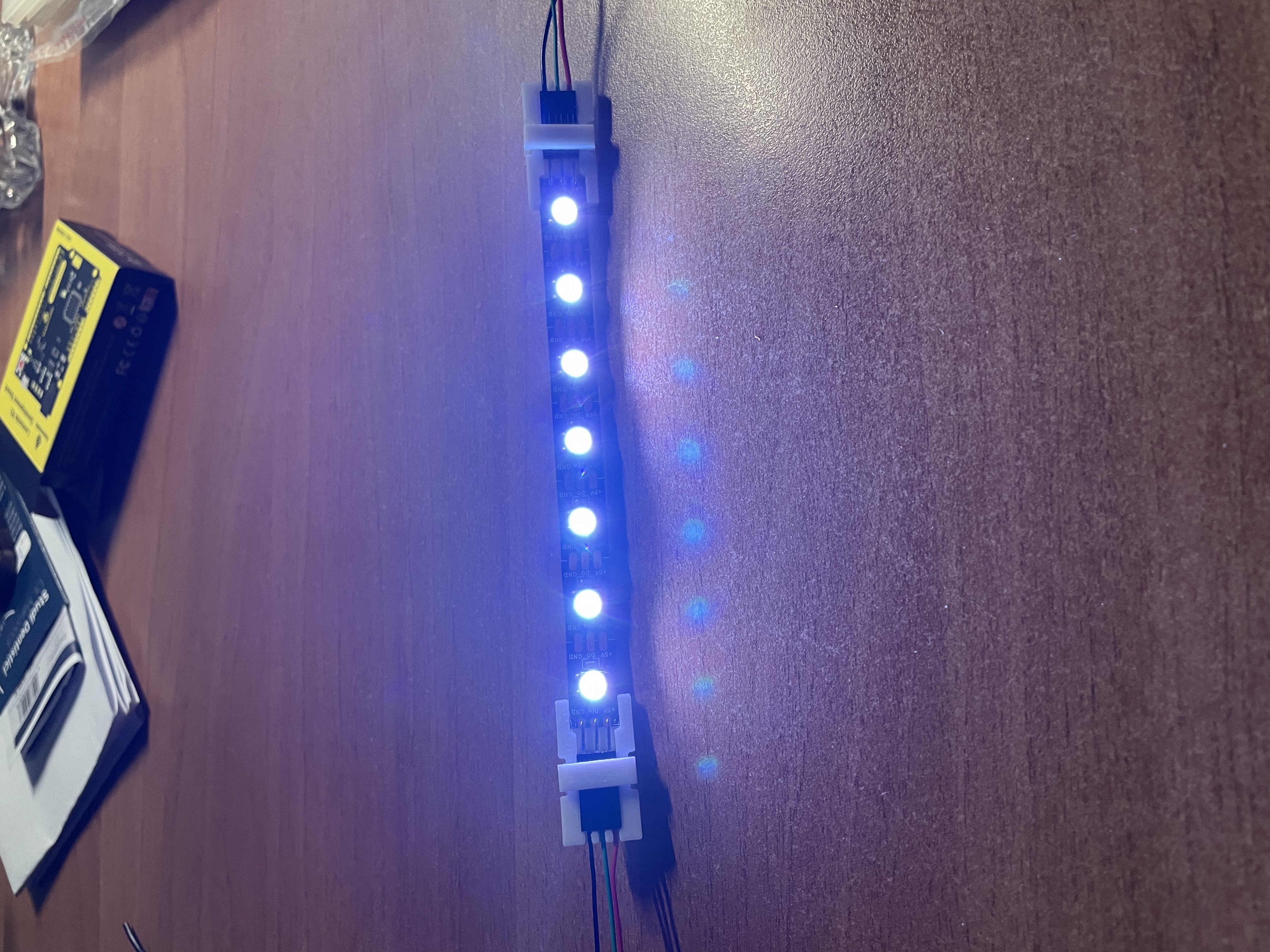 Fast connector for WS2812 led strips without soldering