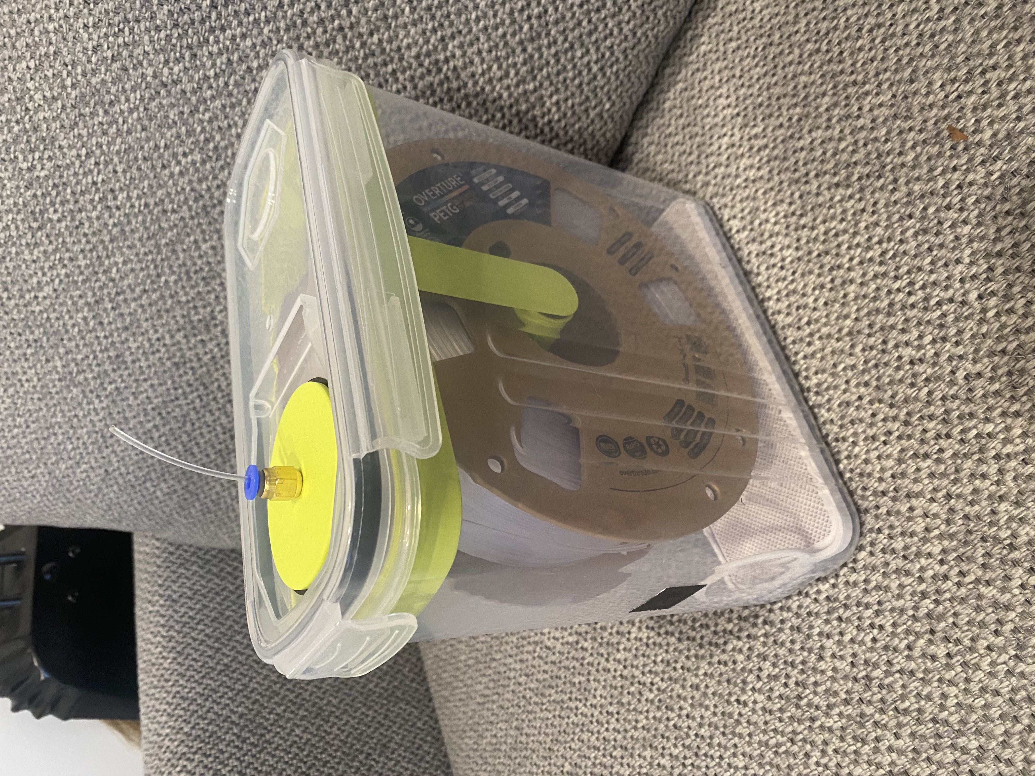 Yet Another Filament Drybox (PRAKI Container with Hanging Spool)