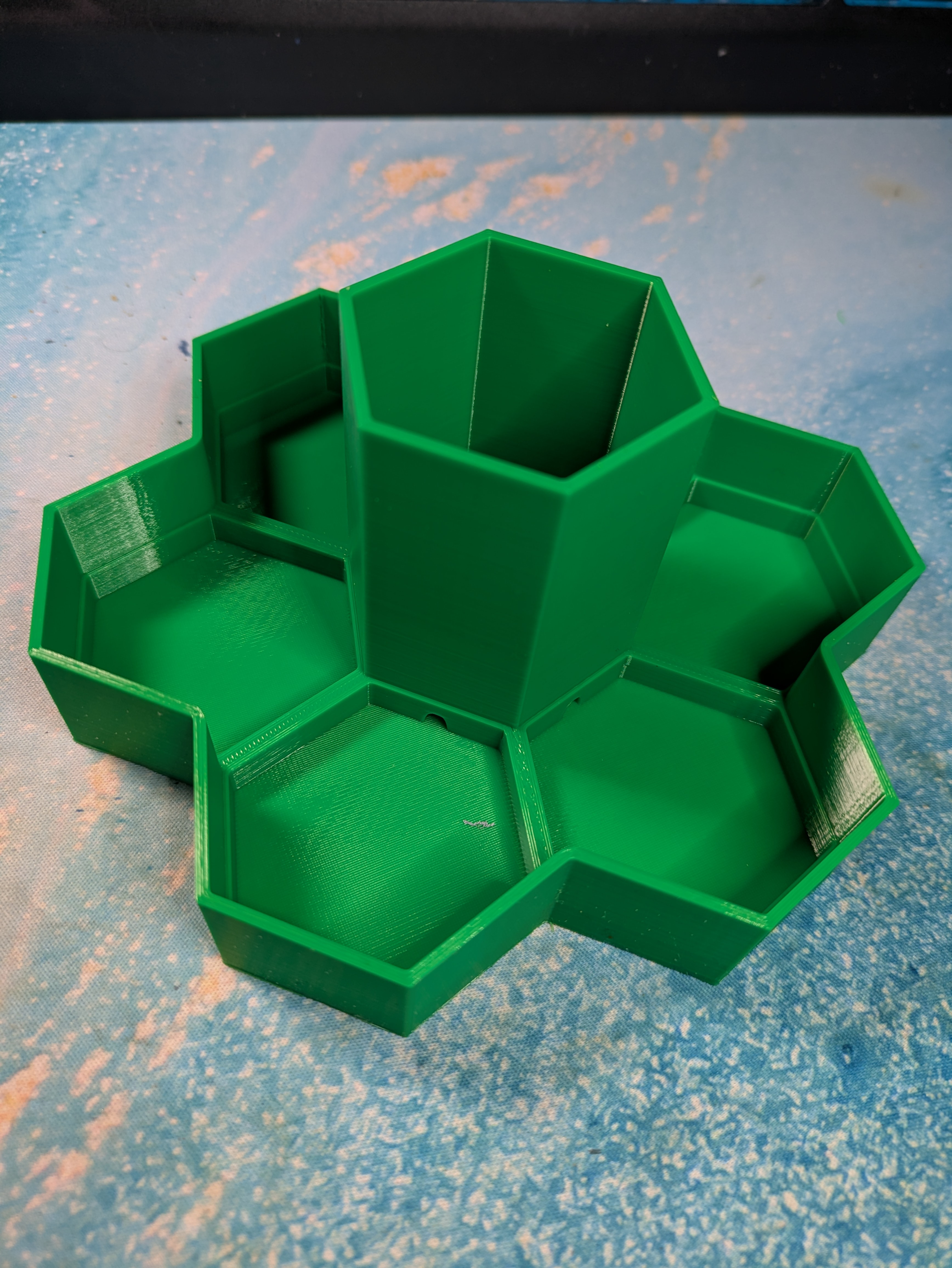 Hexagon Seedling Tray (Self-Watering)