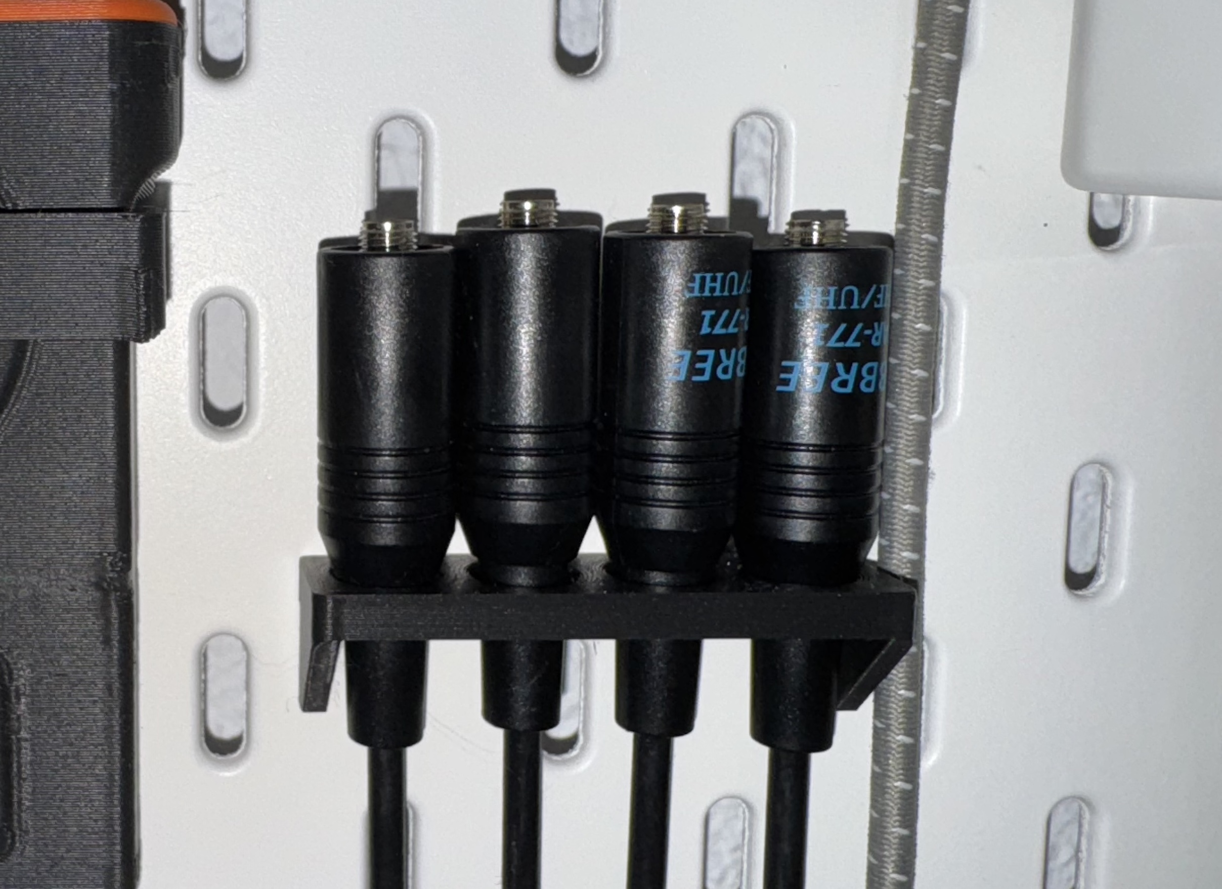 Baofeng Antenna Holder for IKEA SKÅDIS
