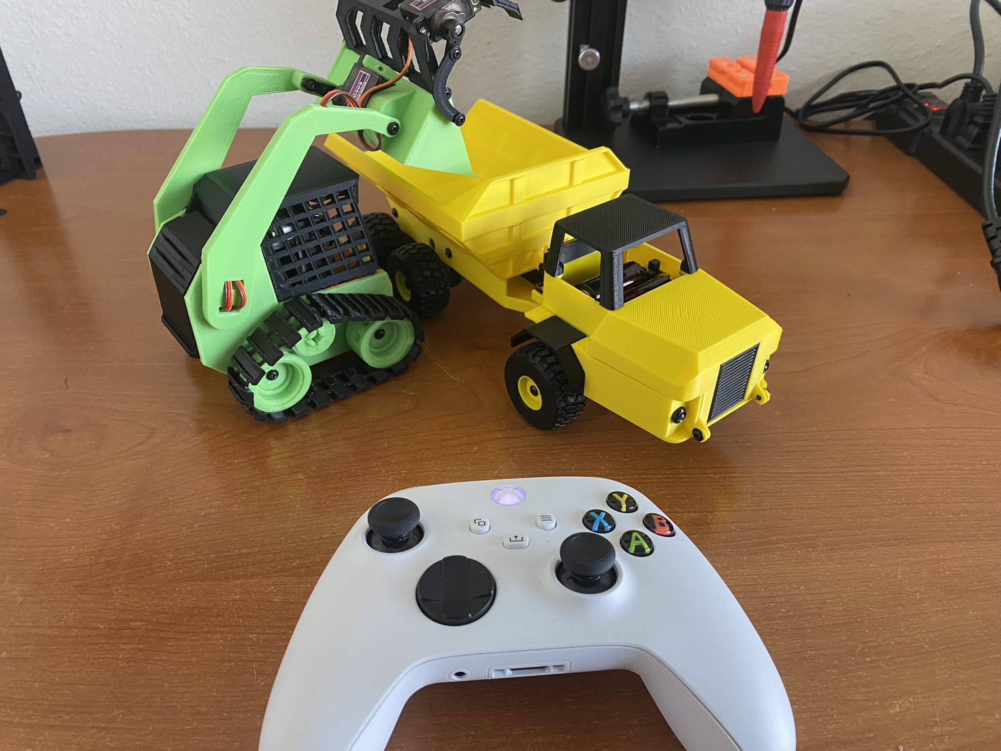3D Printed RC Articulated Dump Truck 3D model thumbnail