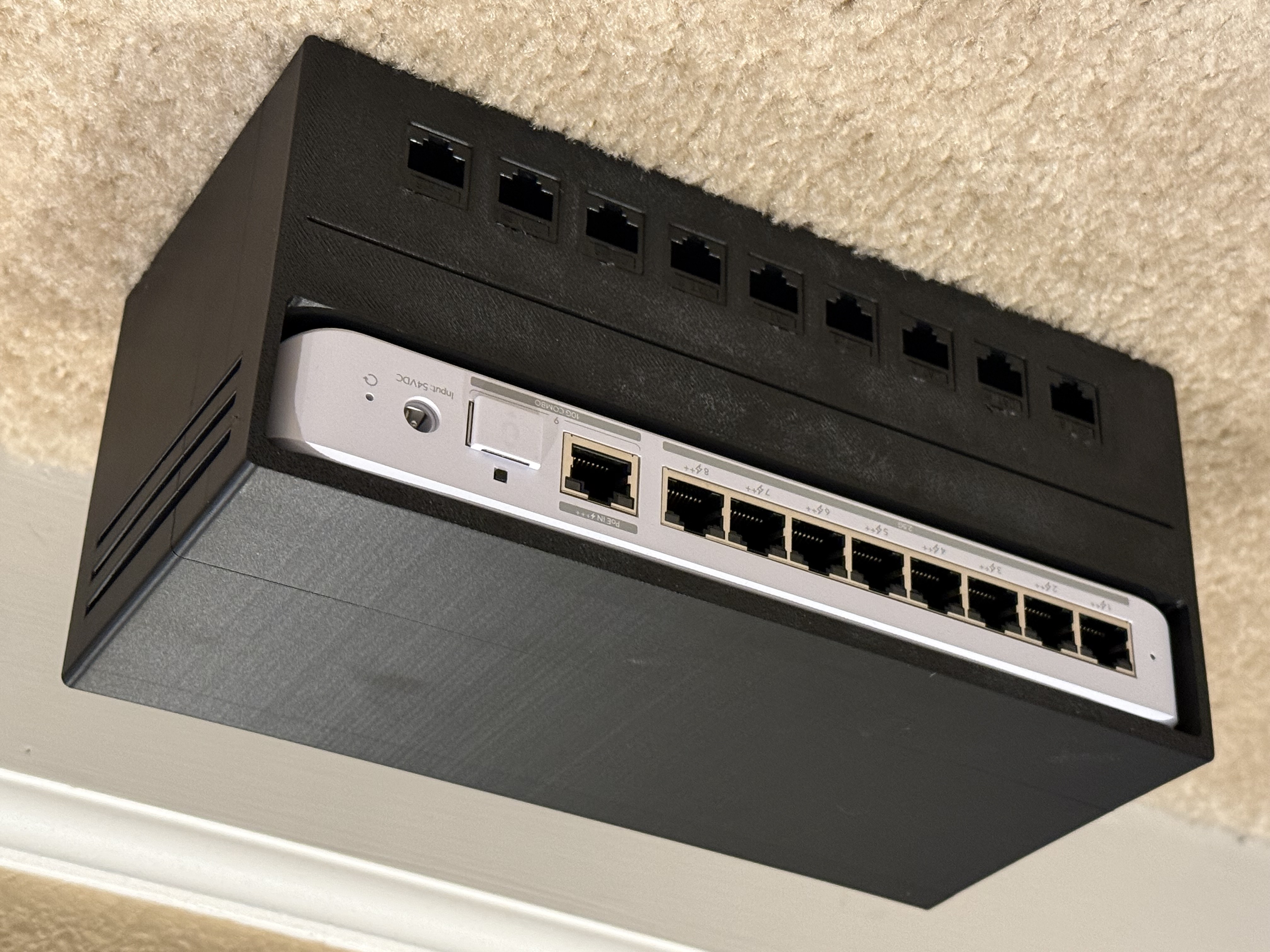 USW-Flex-2.5G-8-PoE Network Rack (w/ Keystone)