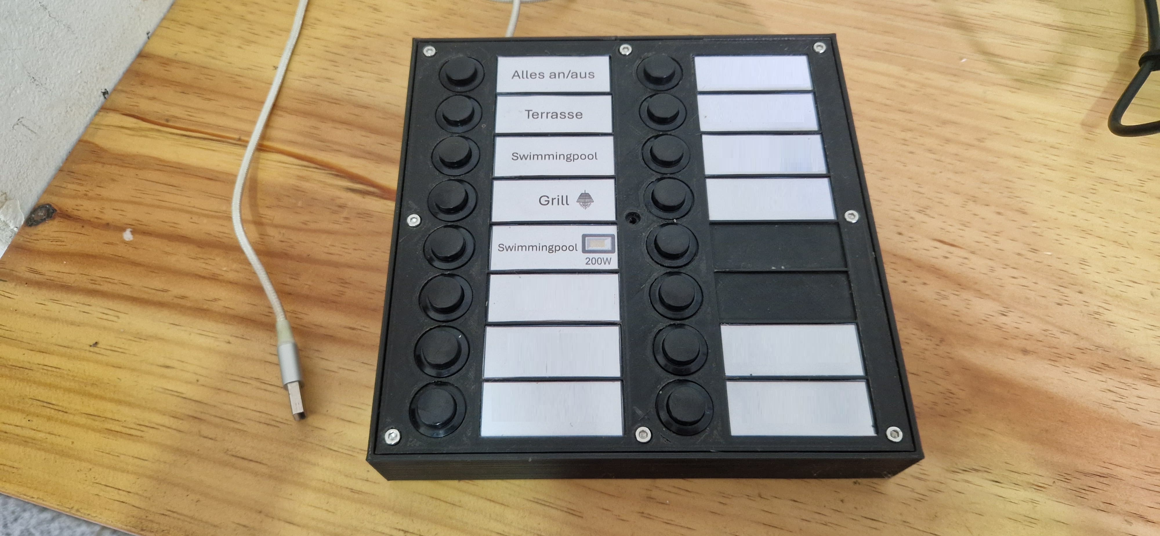 ESPHome Push Button Hub — miniatura 2