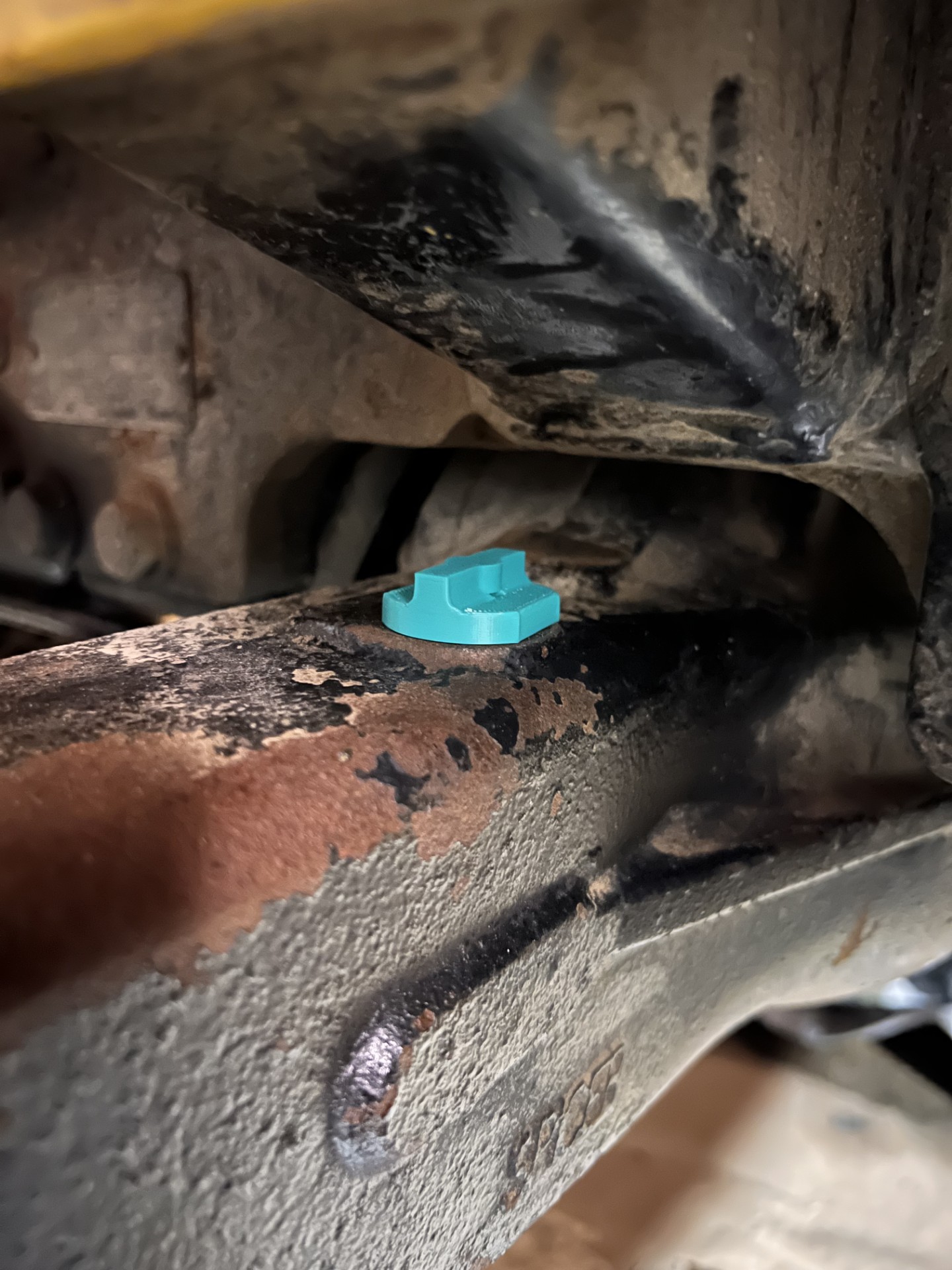 John Deere 110TLB vented front axle cap